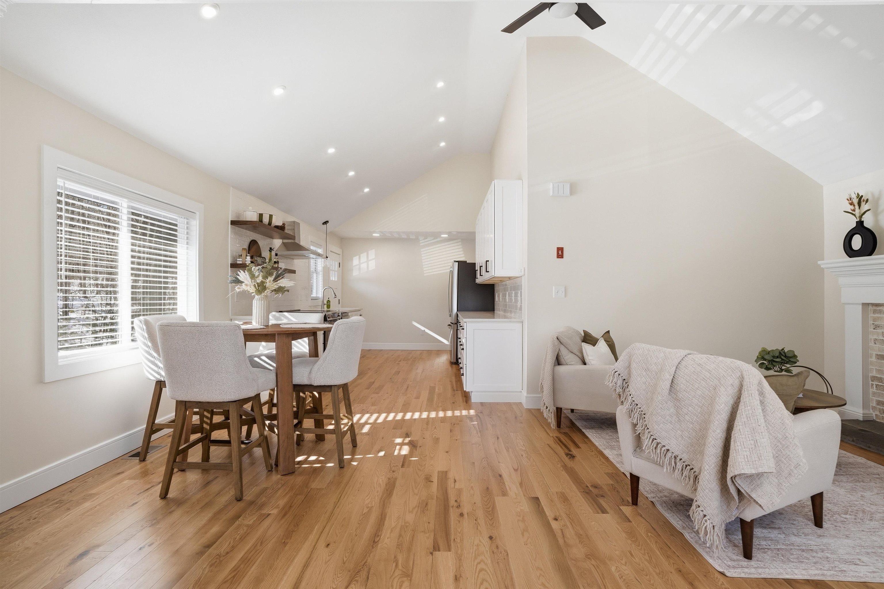 50 Cobbetts Pond Rd, Windham, NH 03087