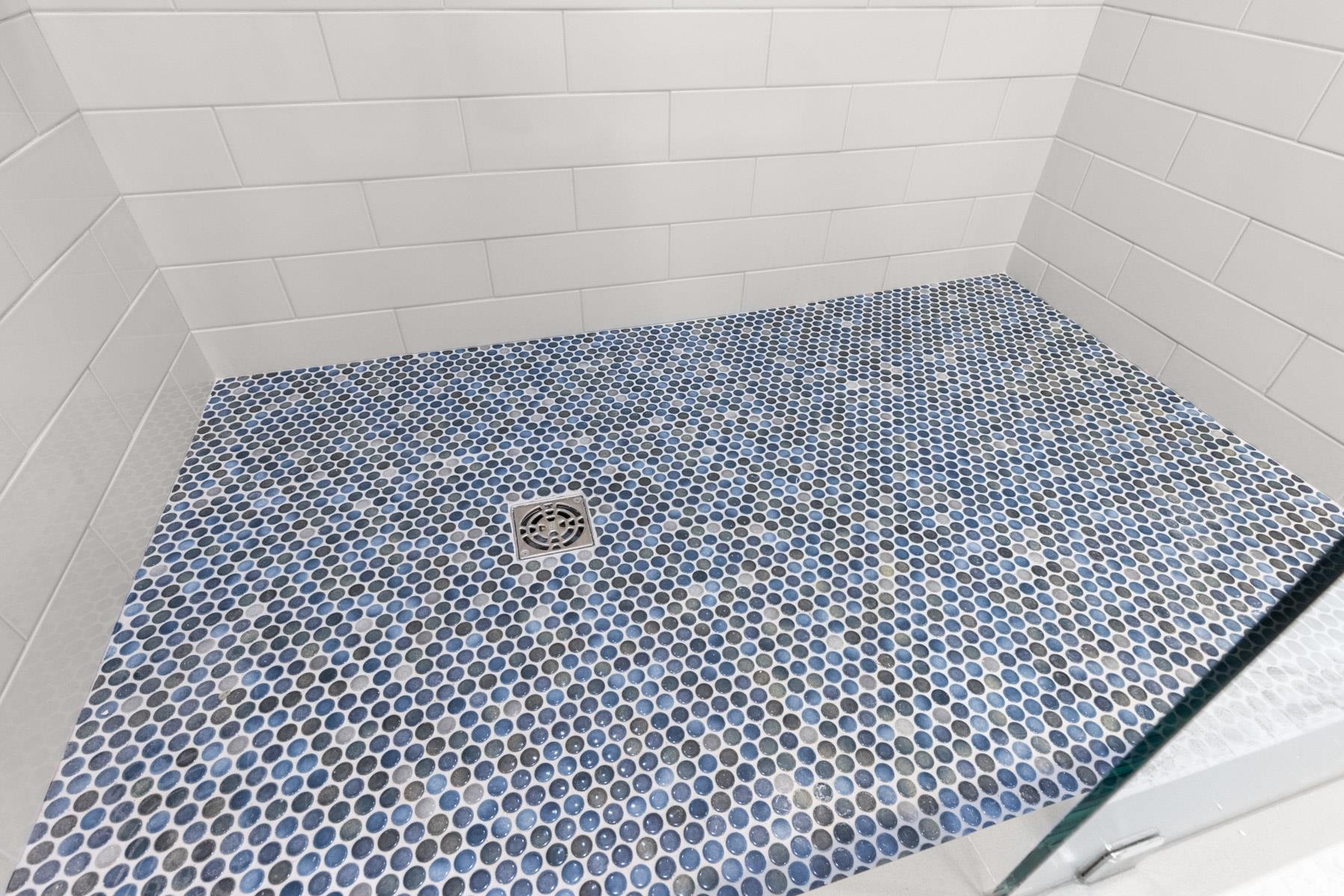 24 Little Bay Dr, Dover, NH 03820