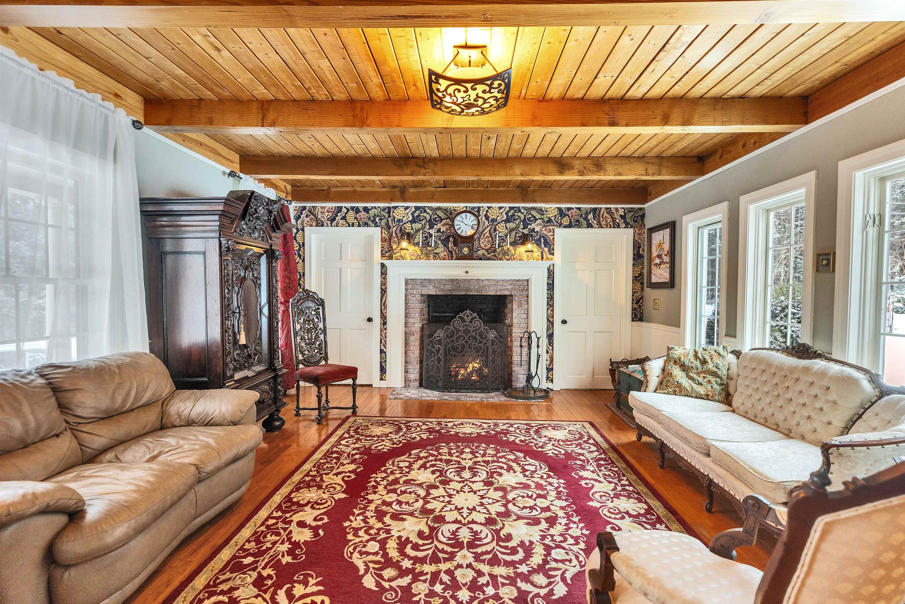 1481 Bennington Rd, Francestown, NH 03043