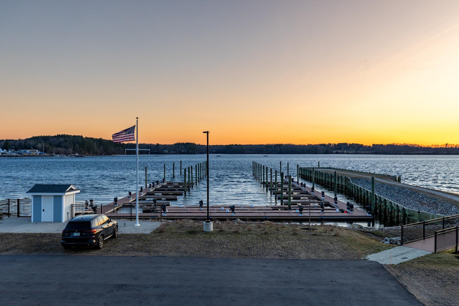 33 Little Bay Dr, Dover, NH 03820