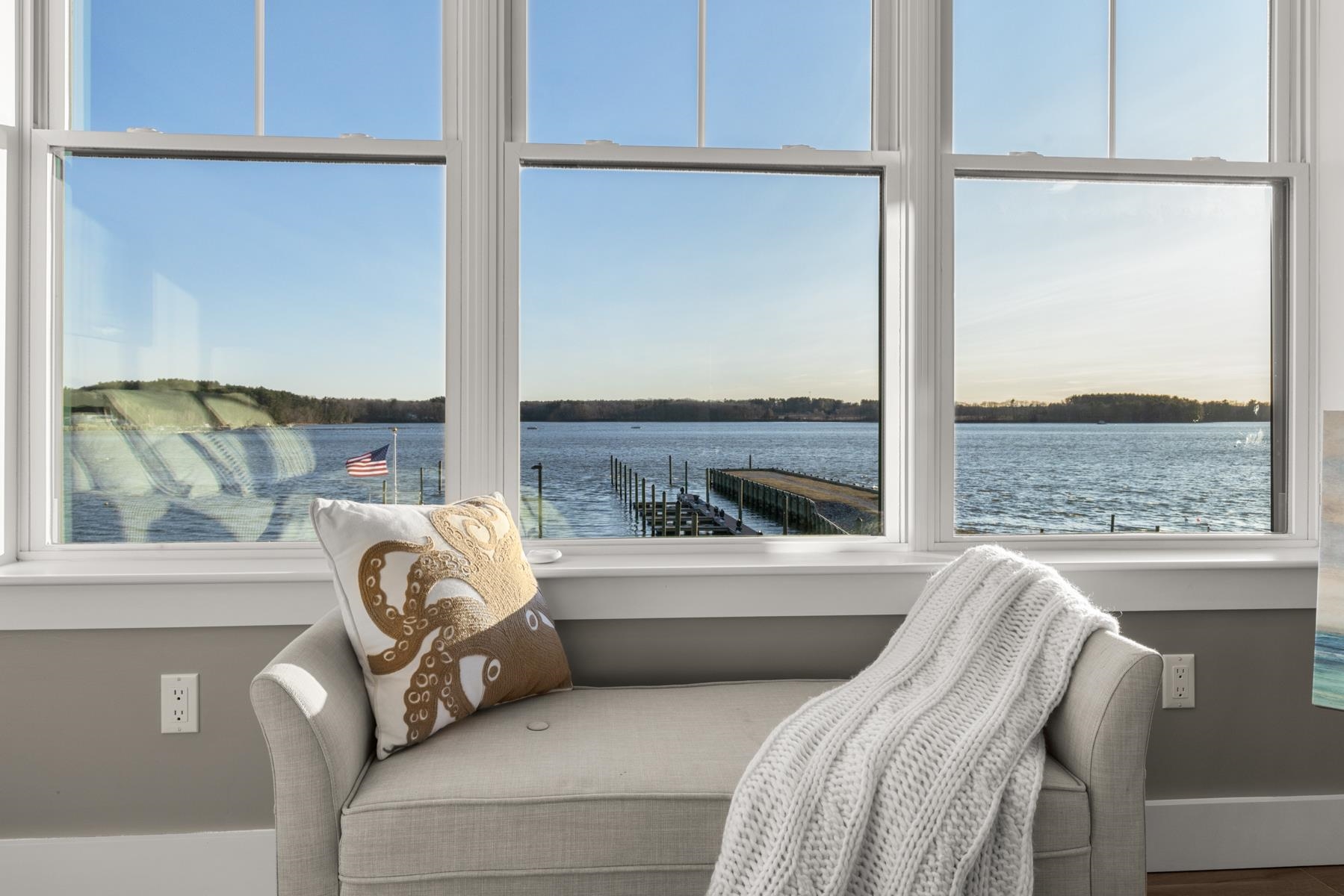 33 Little Bay Dr, Dover, NH 03820