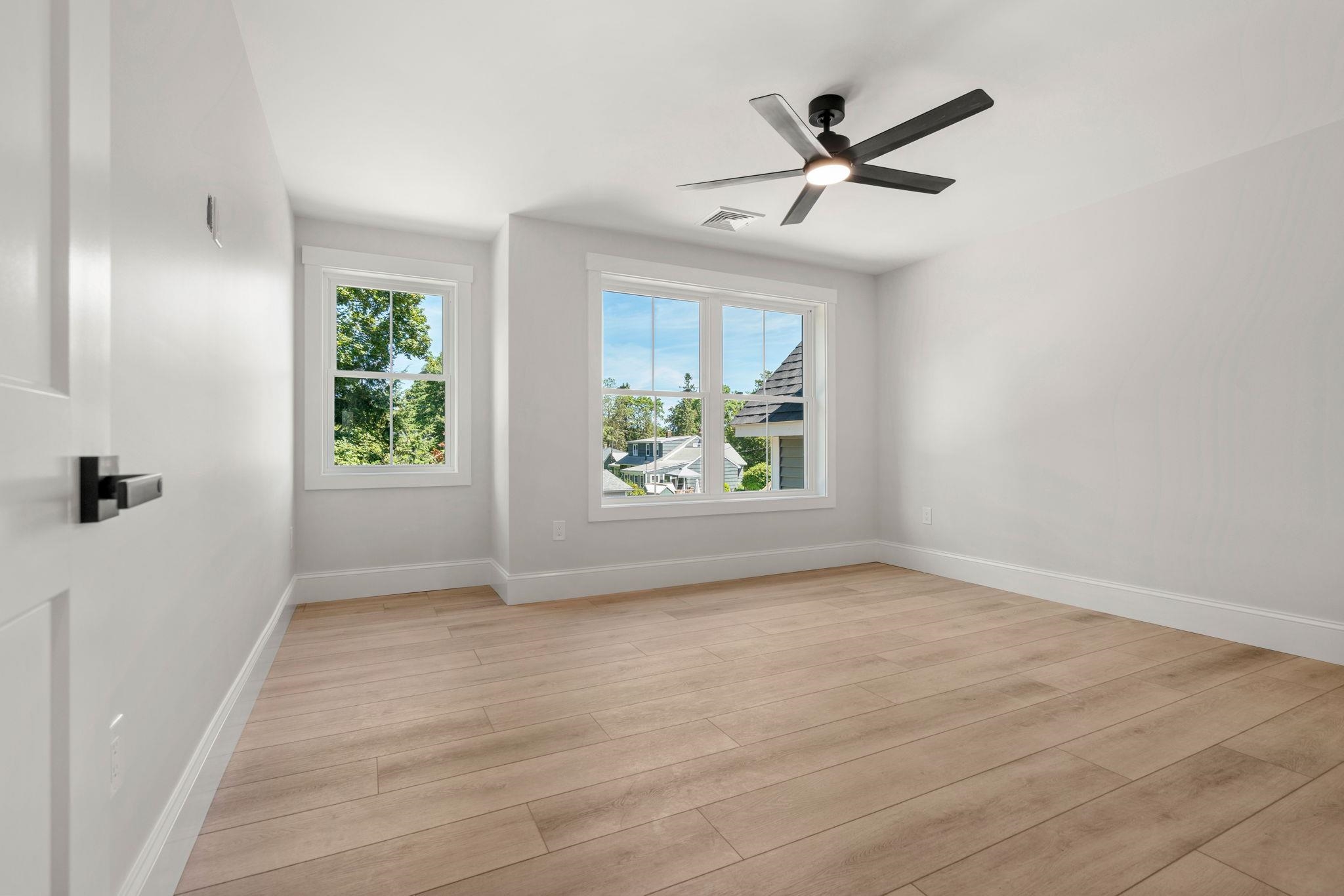 5 Highland Ave, Salem, NH 03079