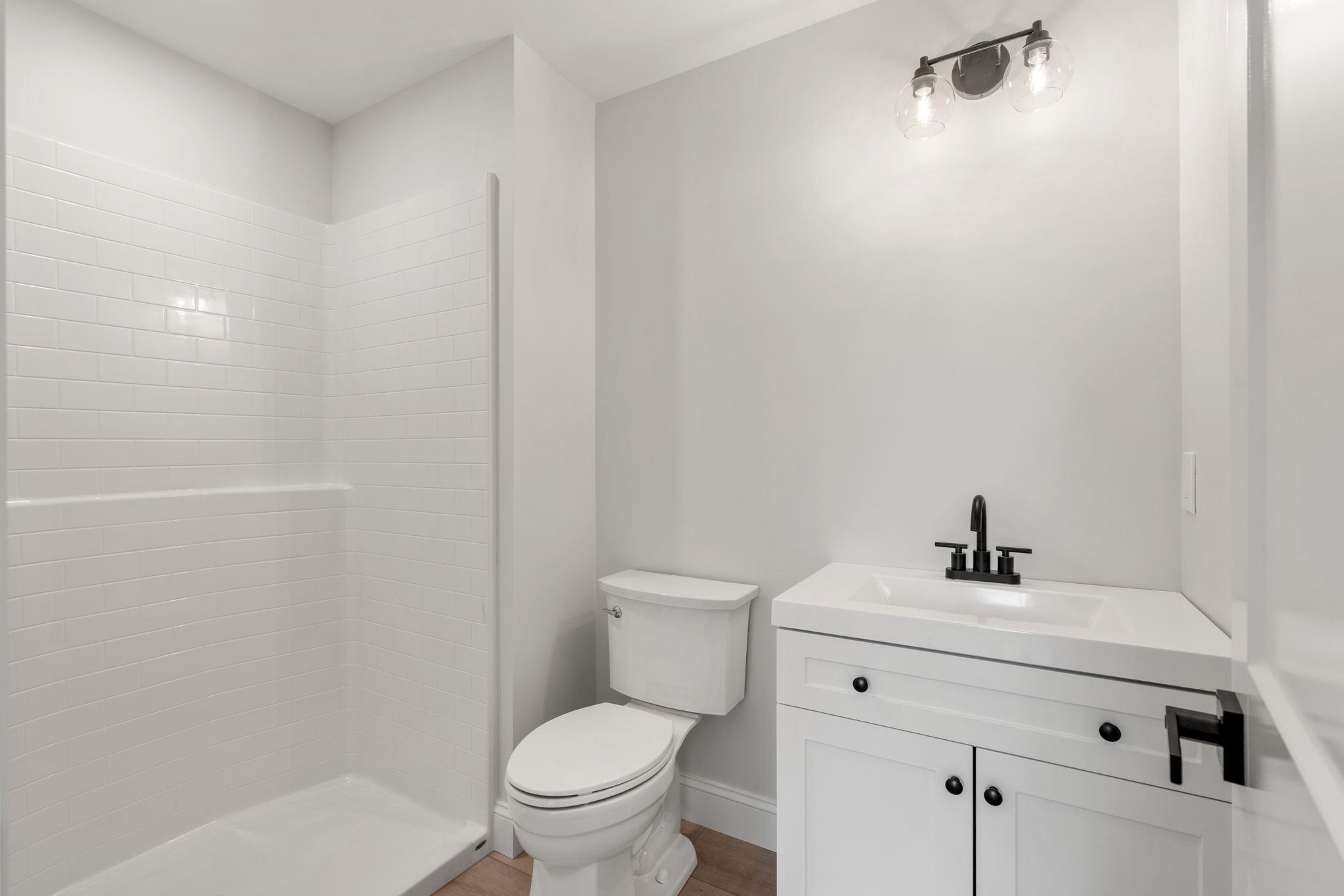 5 Highland Ave, Salem, NH 03079