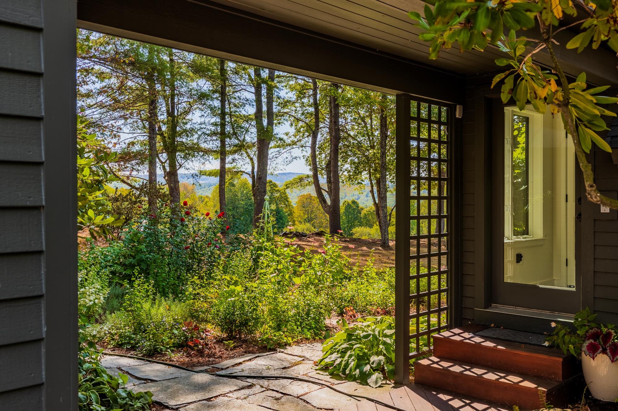 8 Parade Ground Rd, Hanover, NH 03750