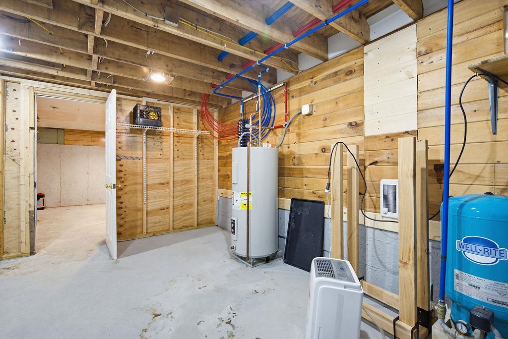 246 Cooper Hill Rd, Nottingham, NH 03290