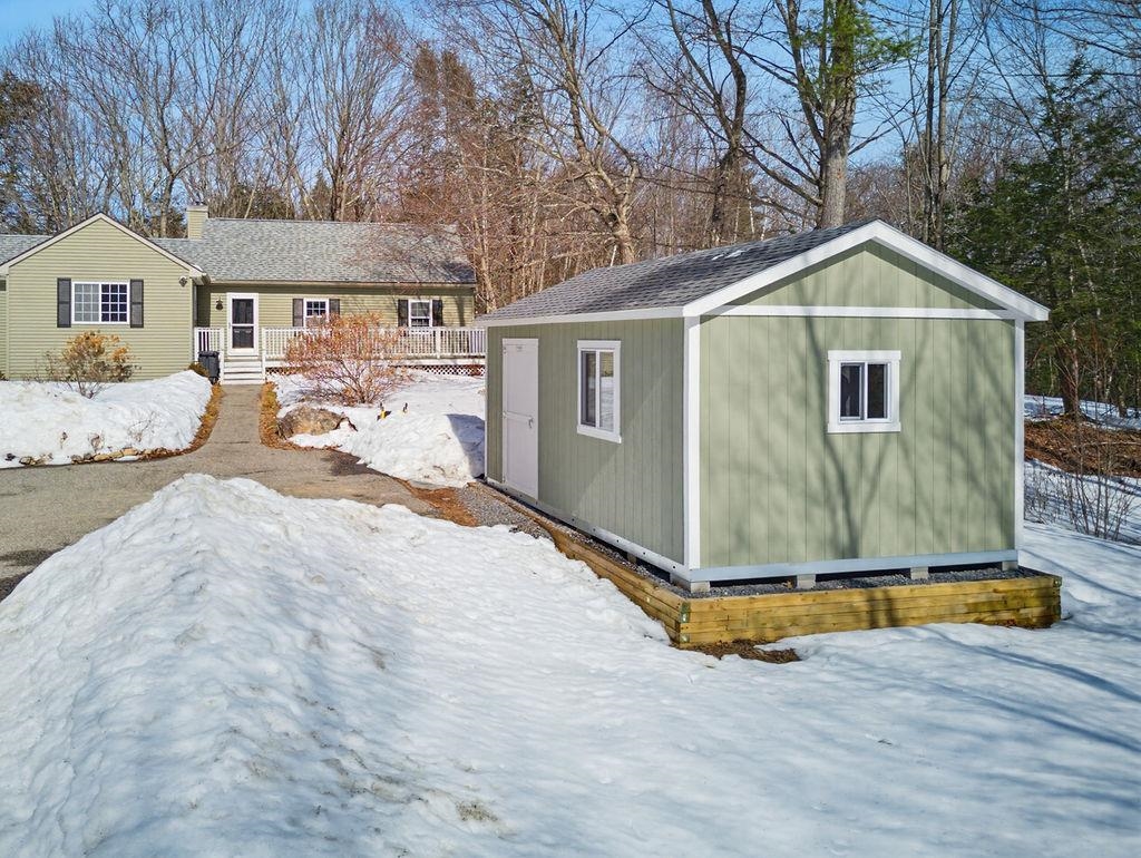 246 Cooper Hill Rd, Nottingham, NH 03290