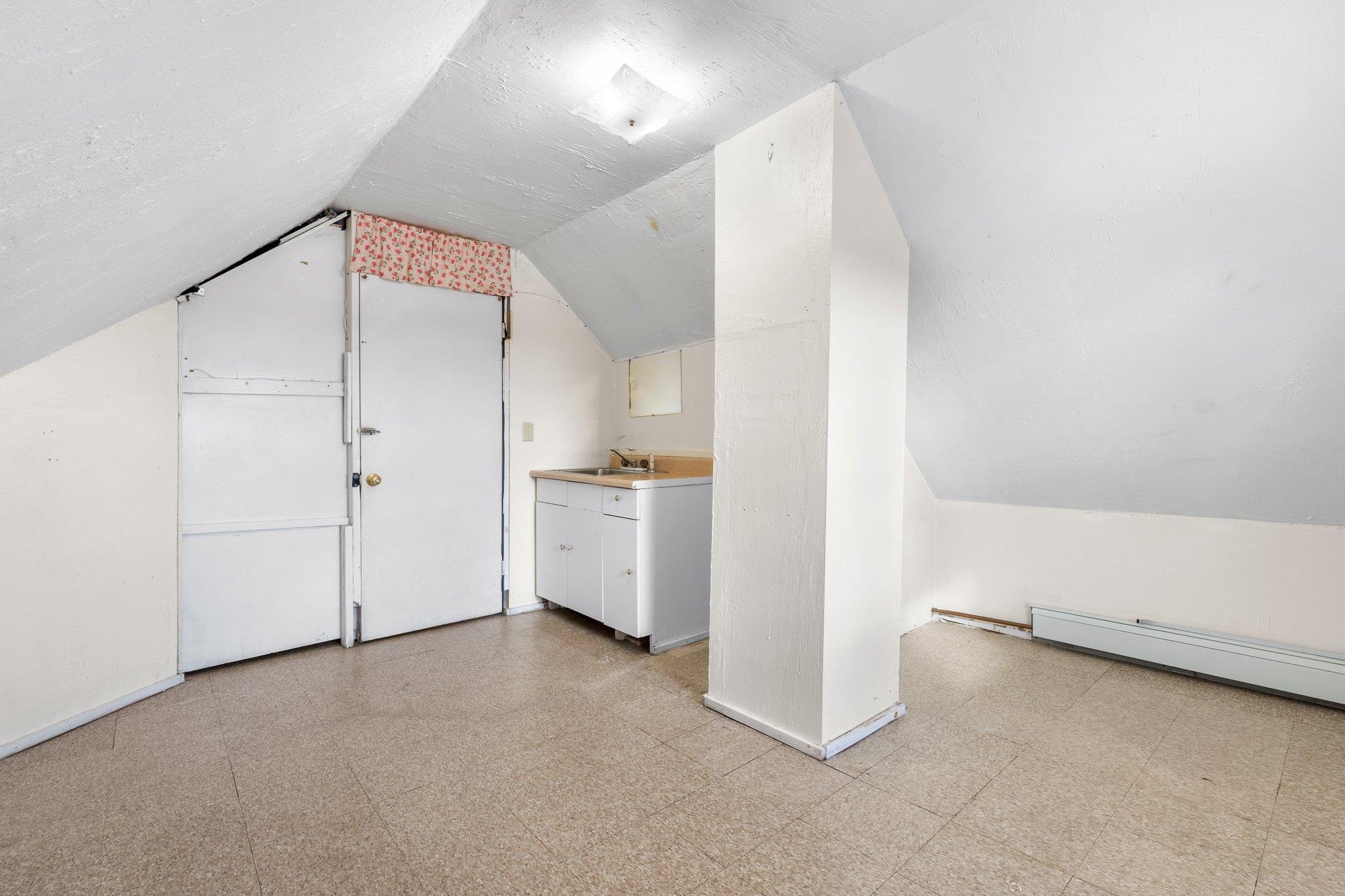 23-25 Salem St, Nashua, NH 03064