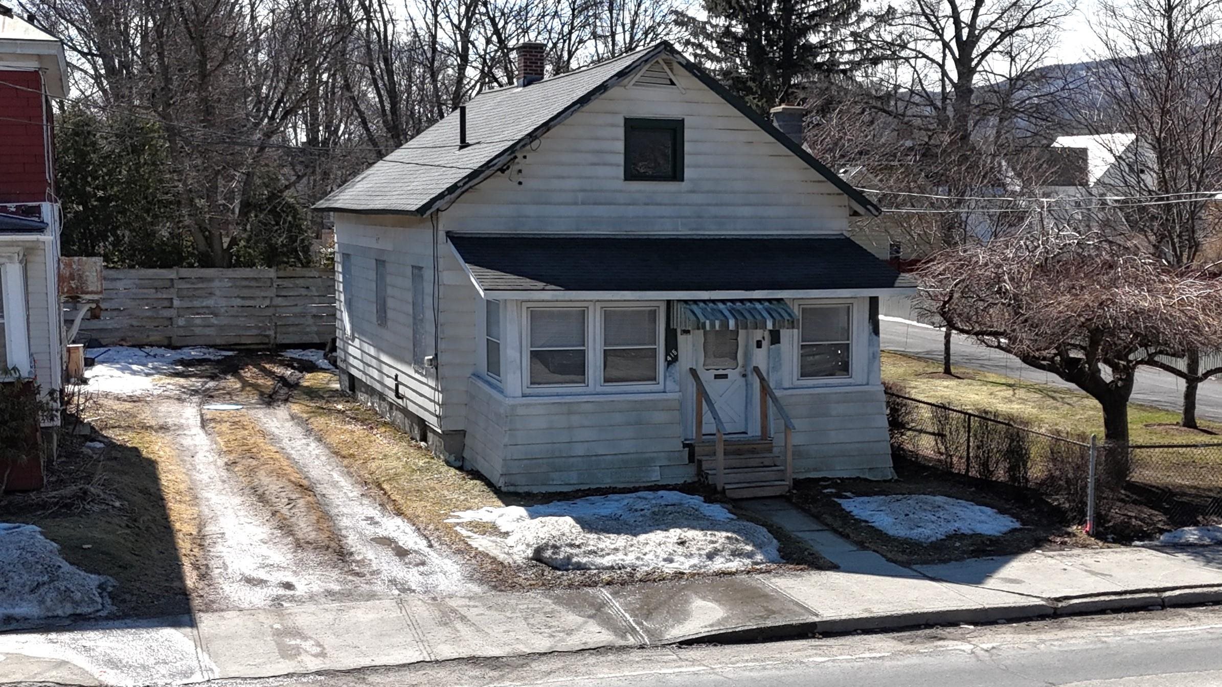 415 County St, Bennington, VT 05201