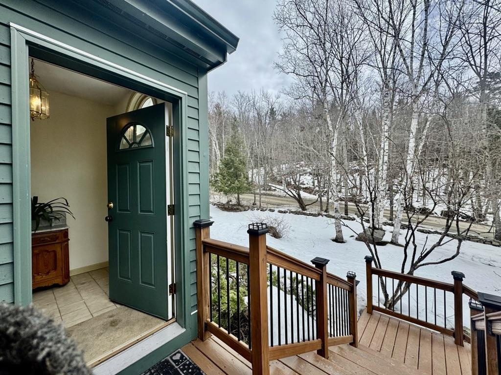 637 Wallace Hill Rd, Franconia, NH 03580