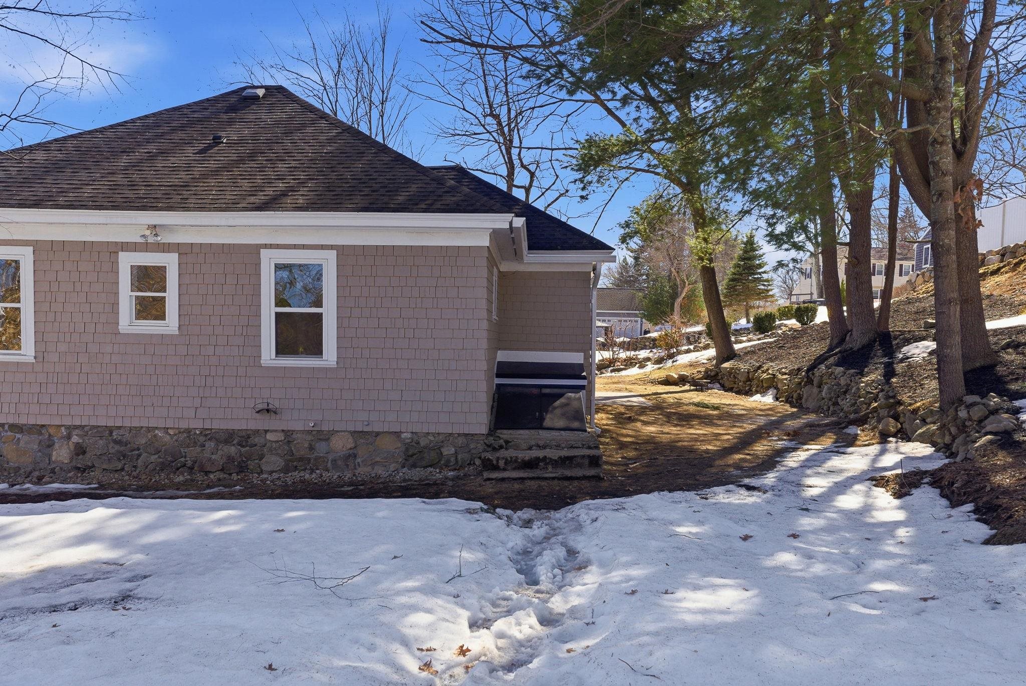 47 Millville St, Salem, NH 03079