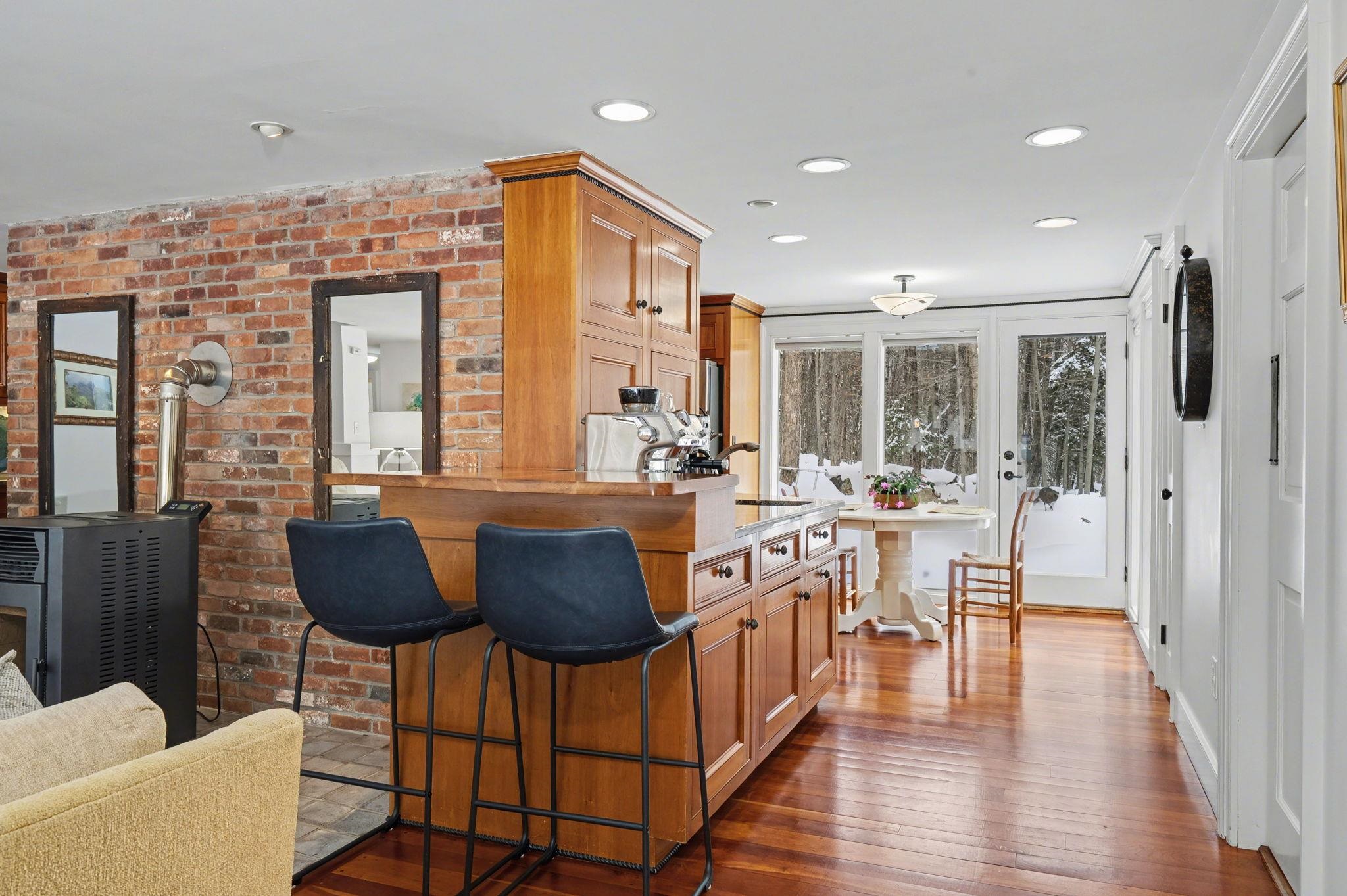 22 Grew Dr, Hancock, NH 03449