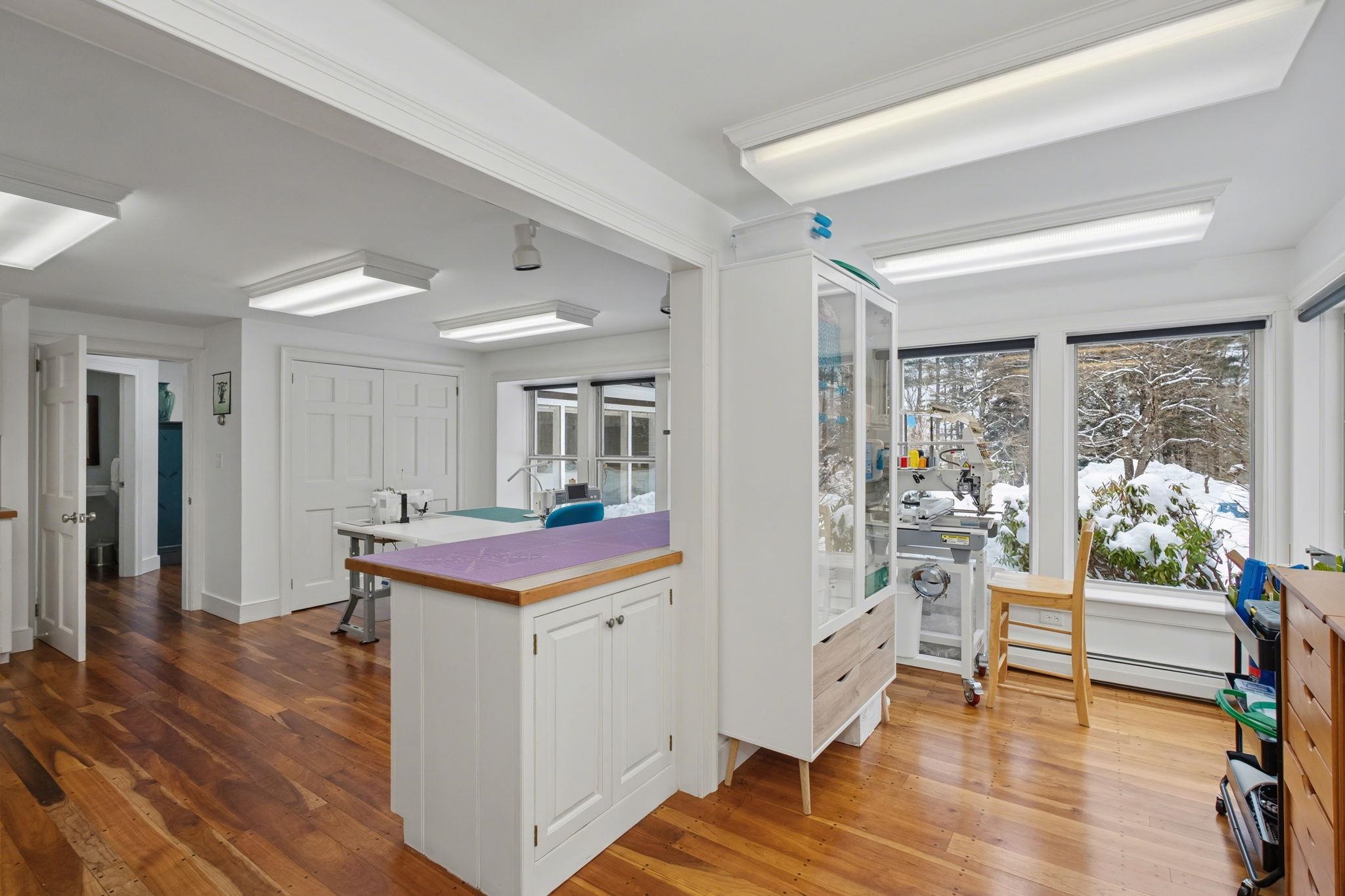 22 Grew Dr, Hancock, NH 03449