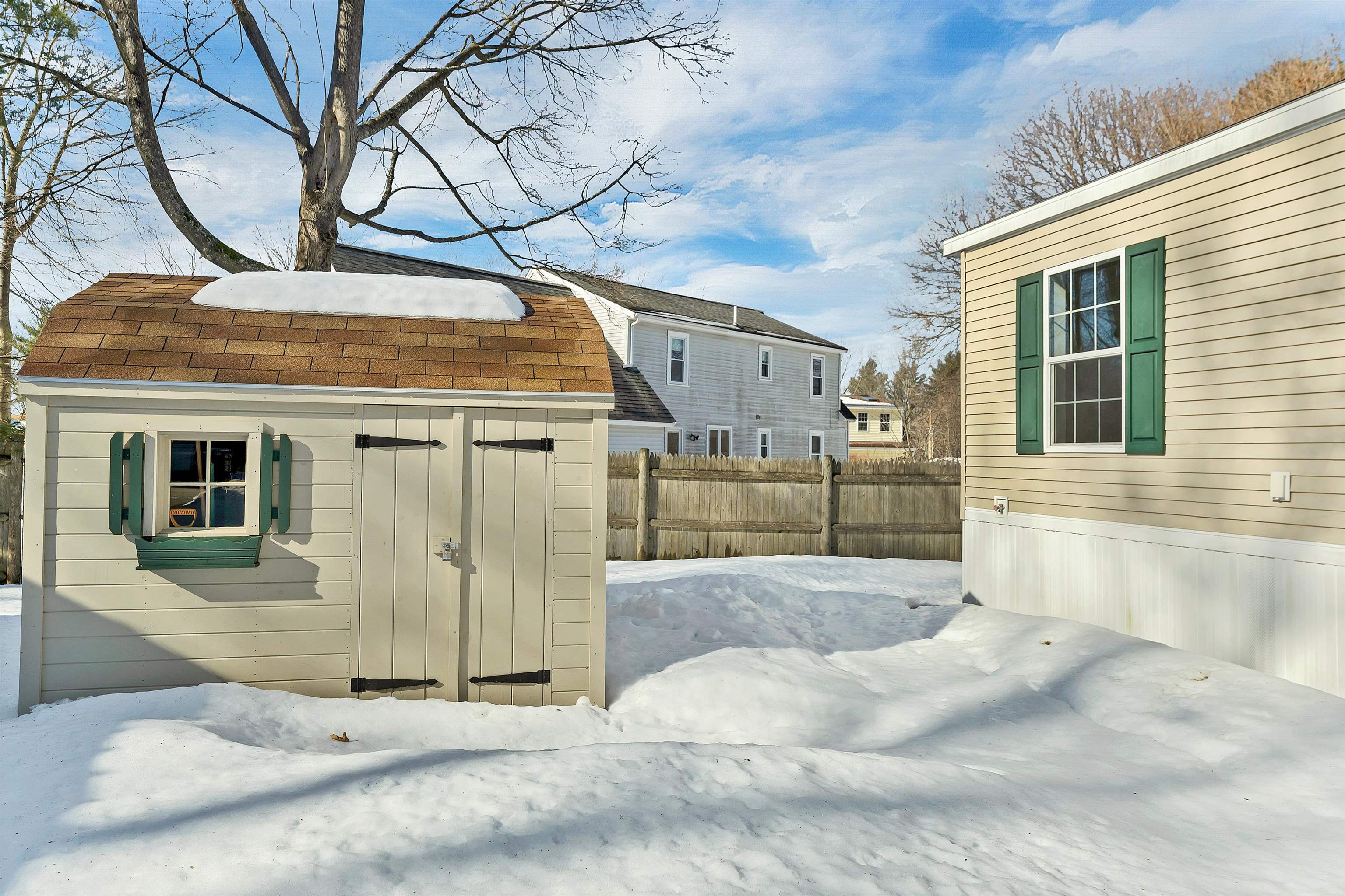 41 Hayes Mobile Home Pk, Exeter, NH 03833