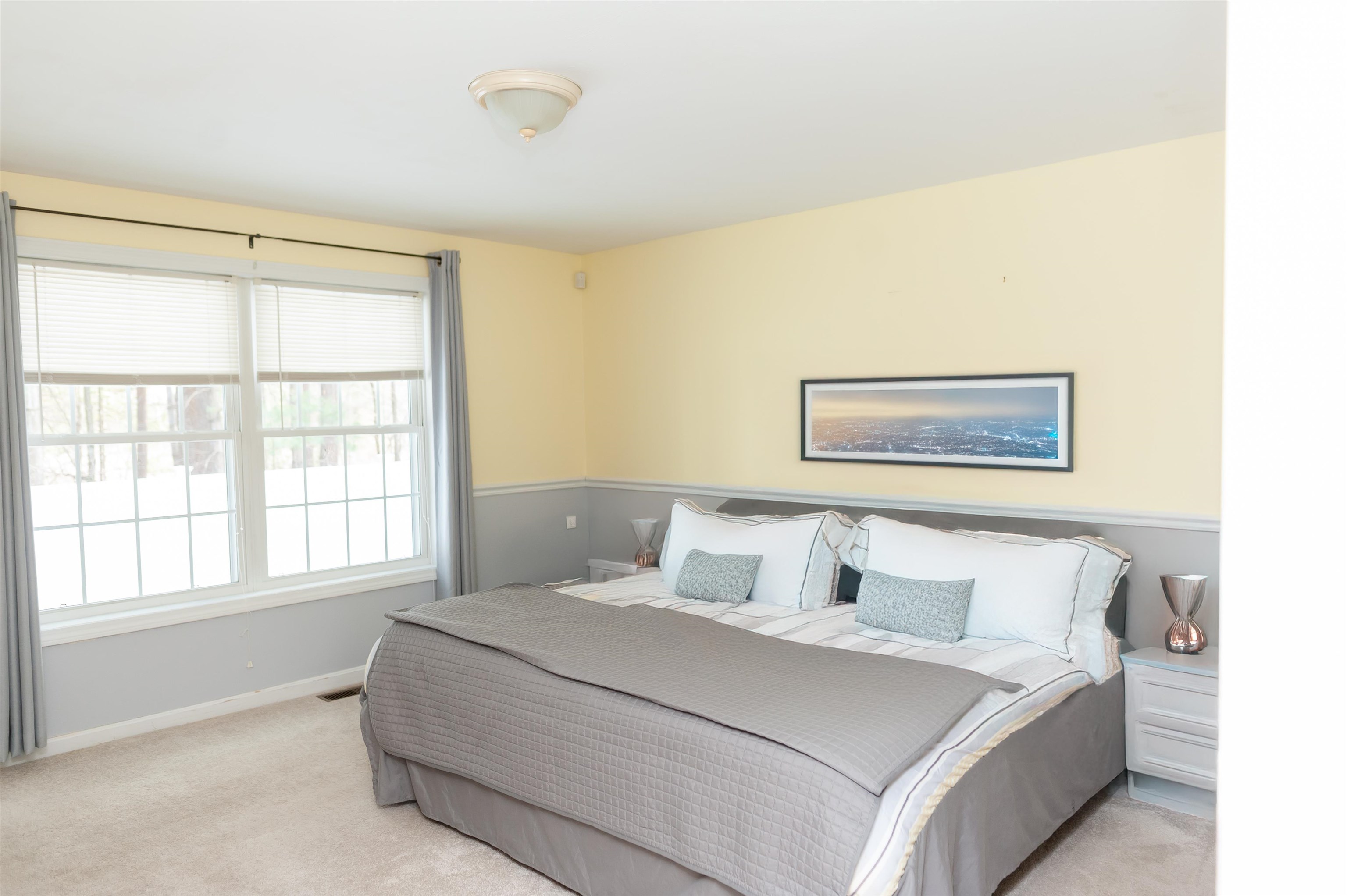 27 Bowes Cir, Hudson, NH 03051