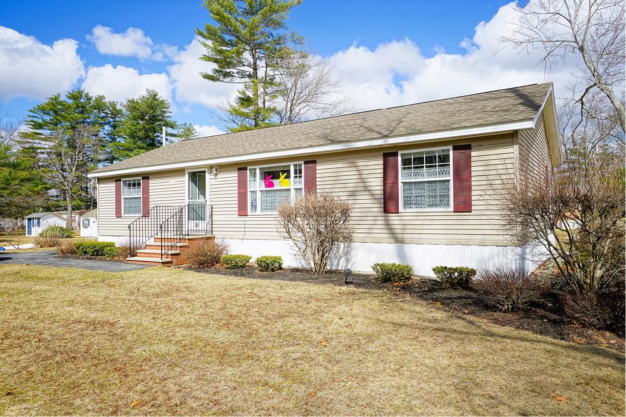 28 West St, Salem, NH 03079