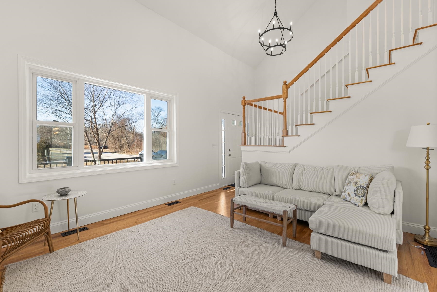 26 Moffat St, Portsmouth, NH 03801