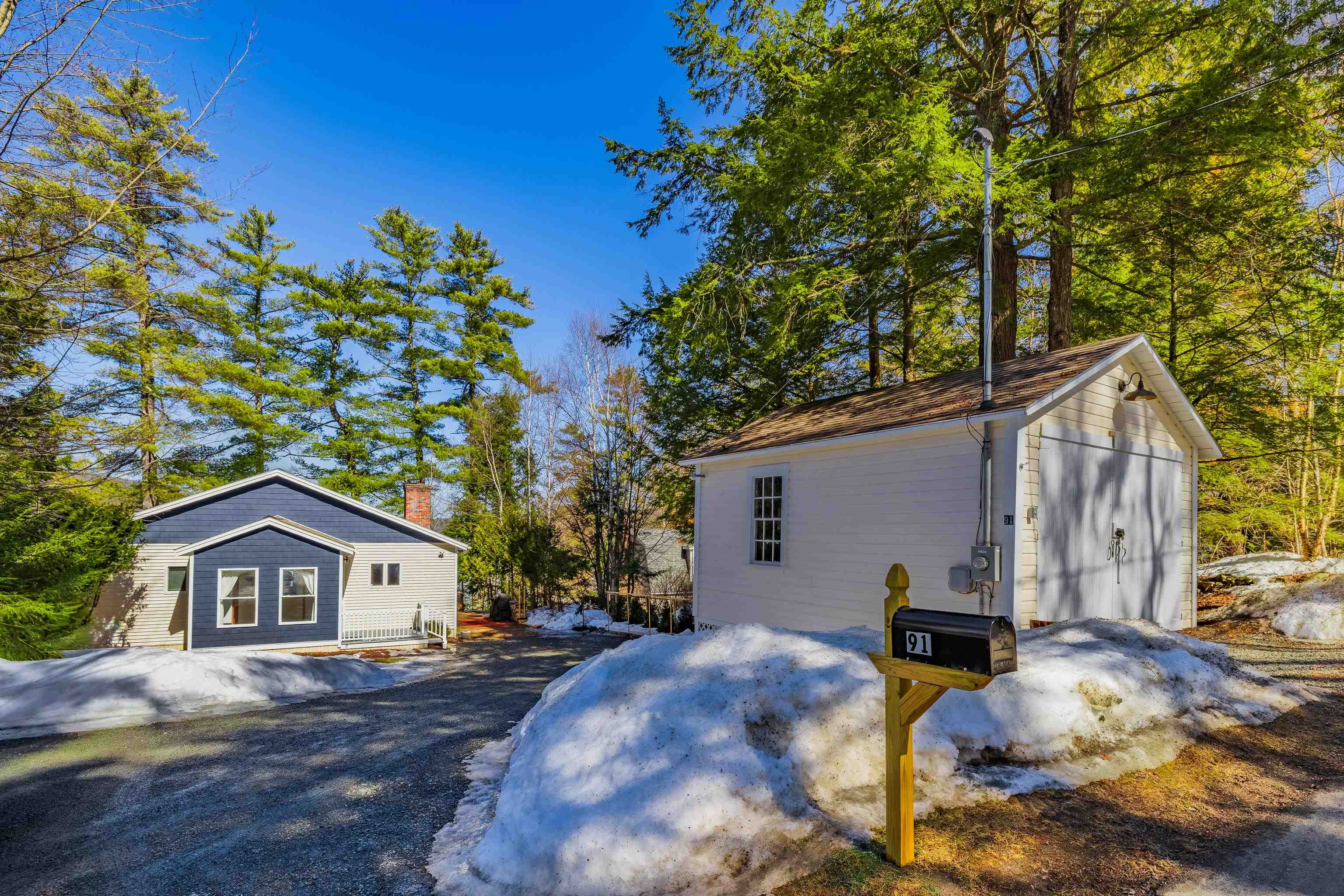 91 Algonquin Rd, Enfield, NH 03748