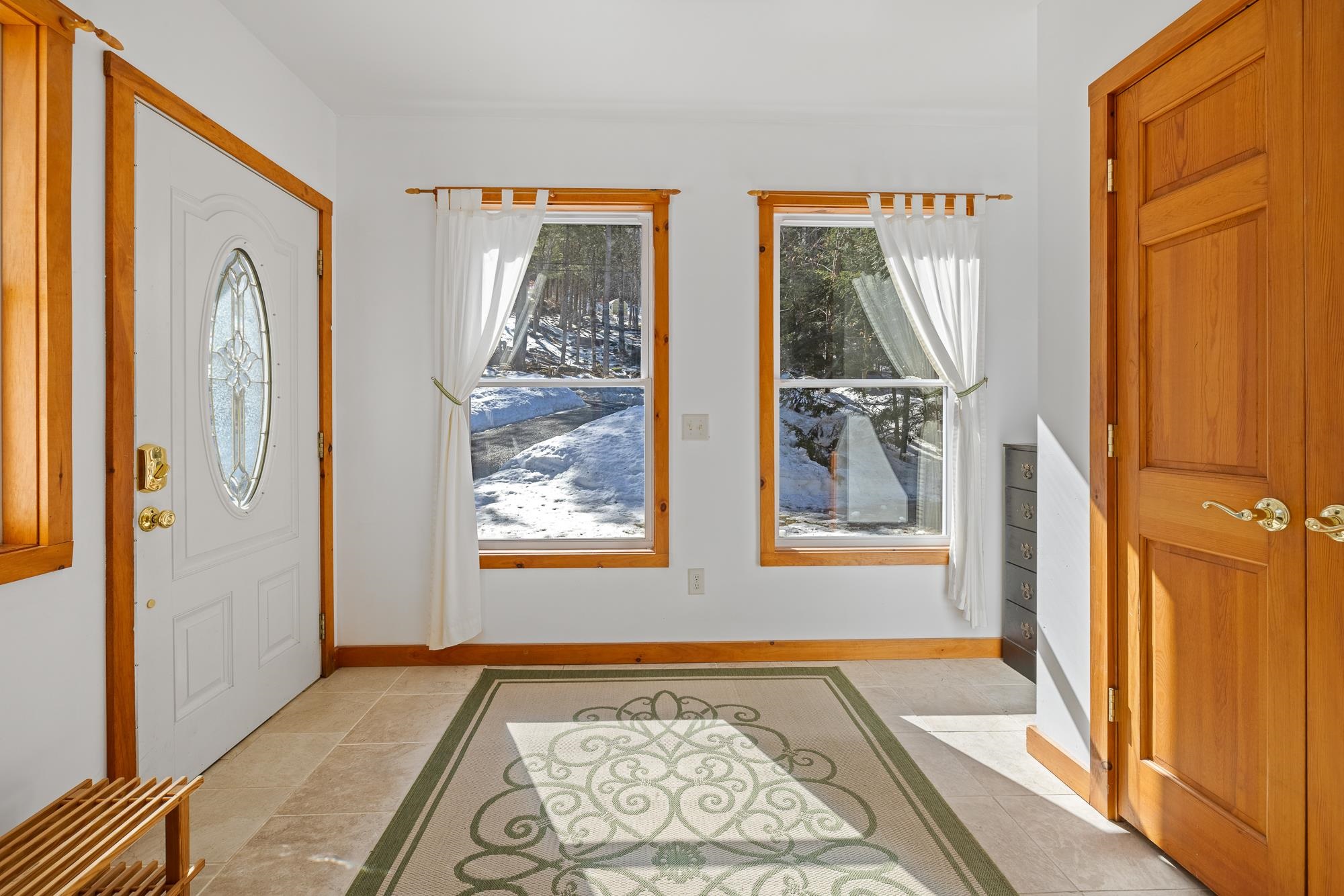 91 Algonquin Rd, Enfield, NH 03748