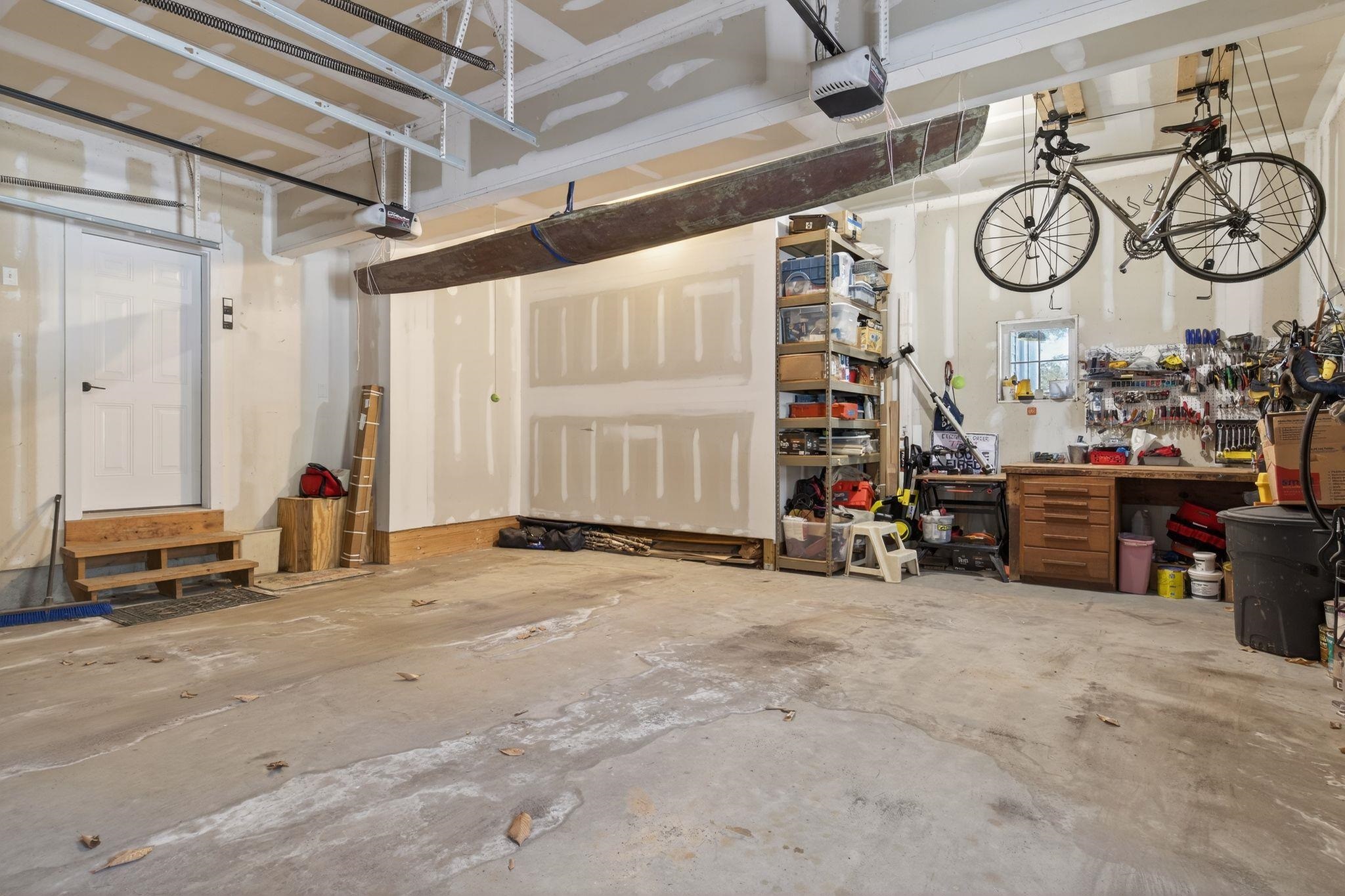 10 Clark Island Rd, Amherst, NH 03110