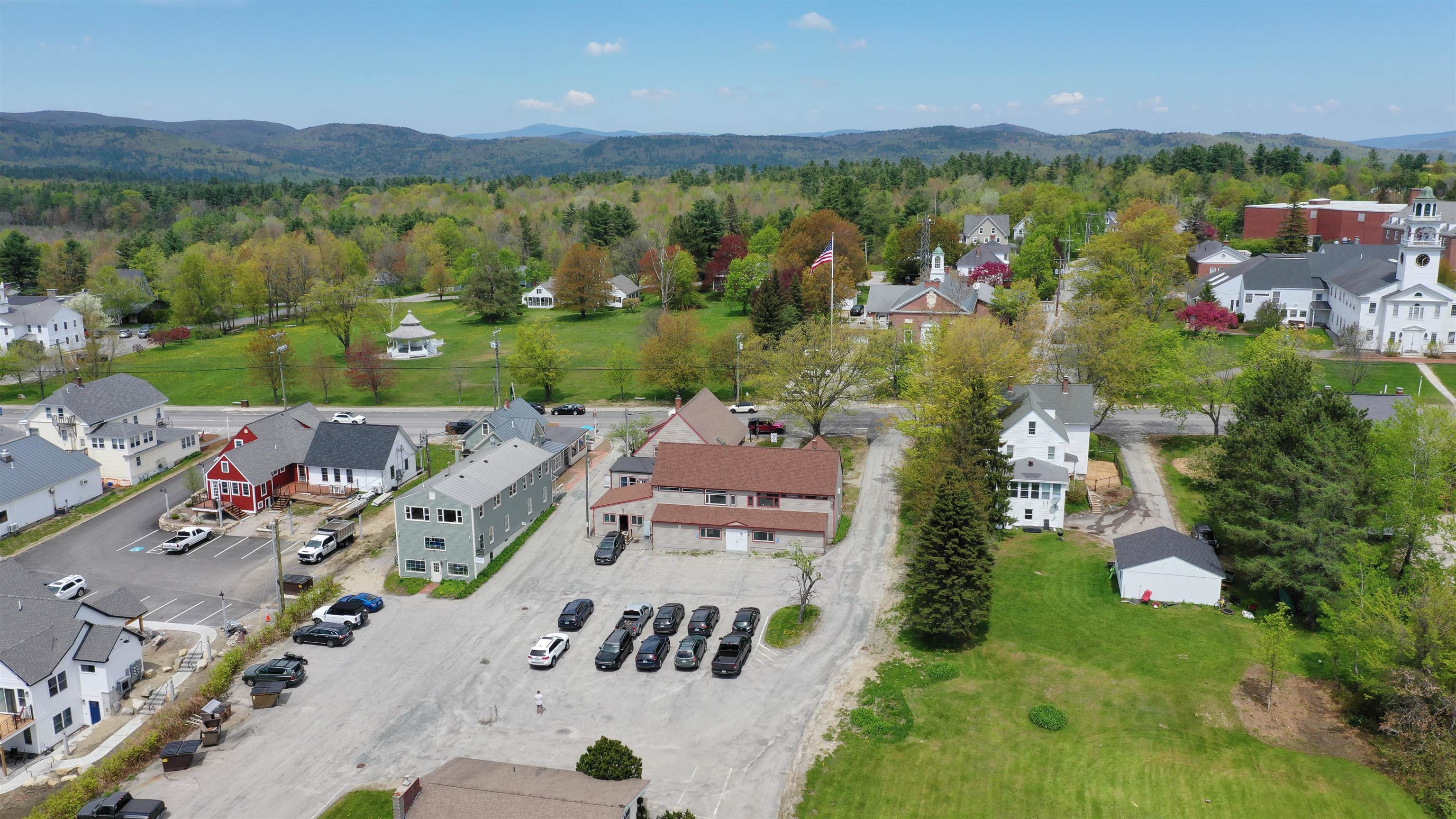 428 Main St, New London, NH 03257