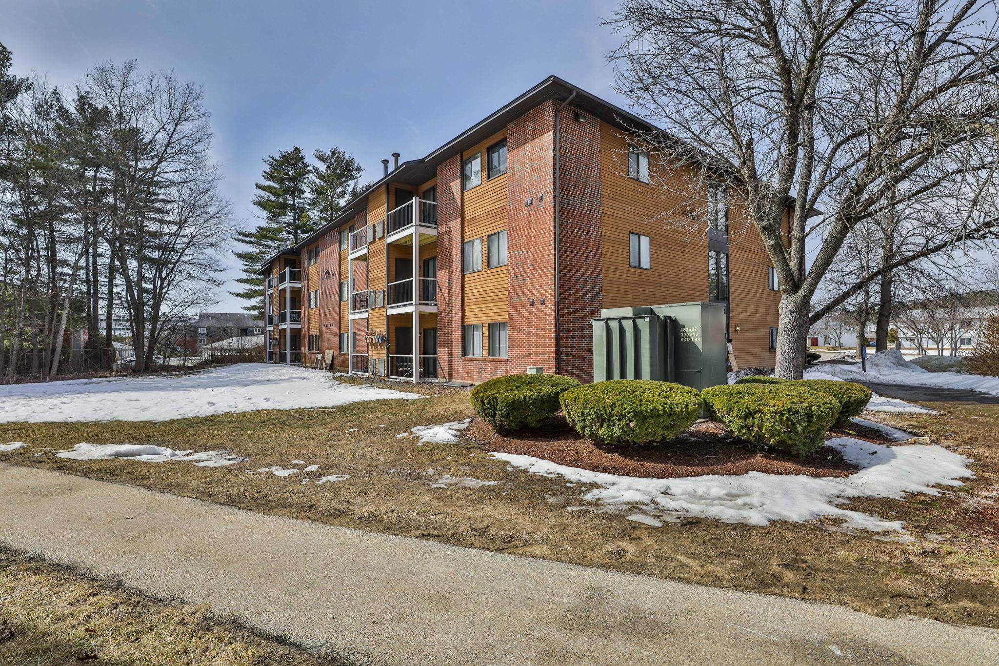 1133 Blackstone Dr #33, Nashua, NH 03063