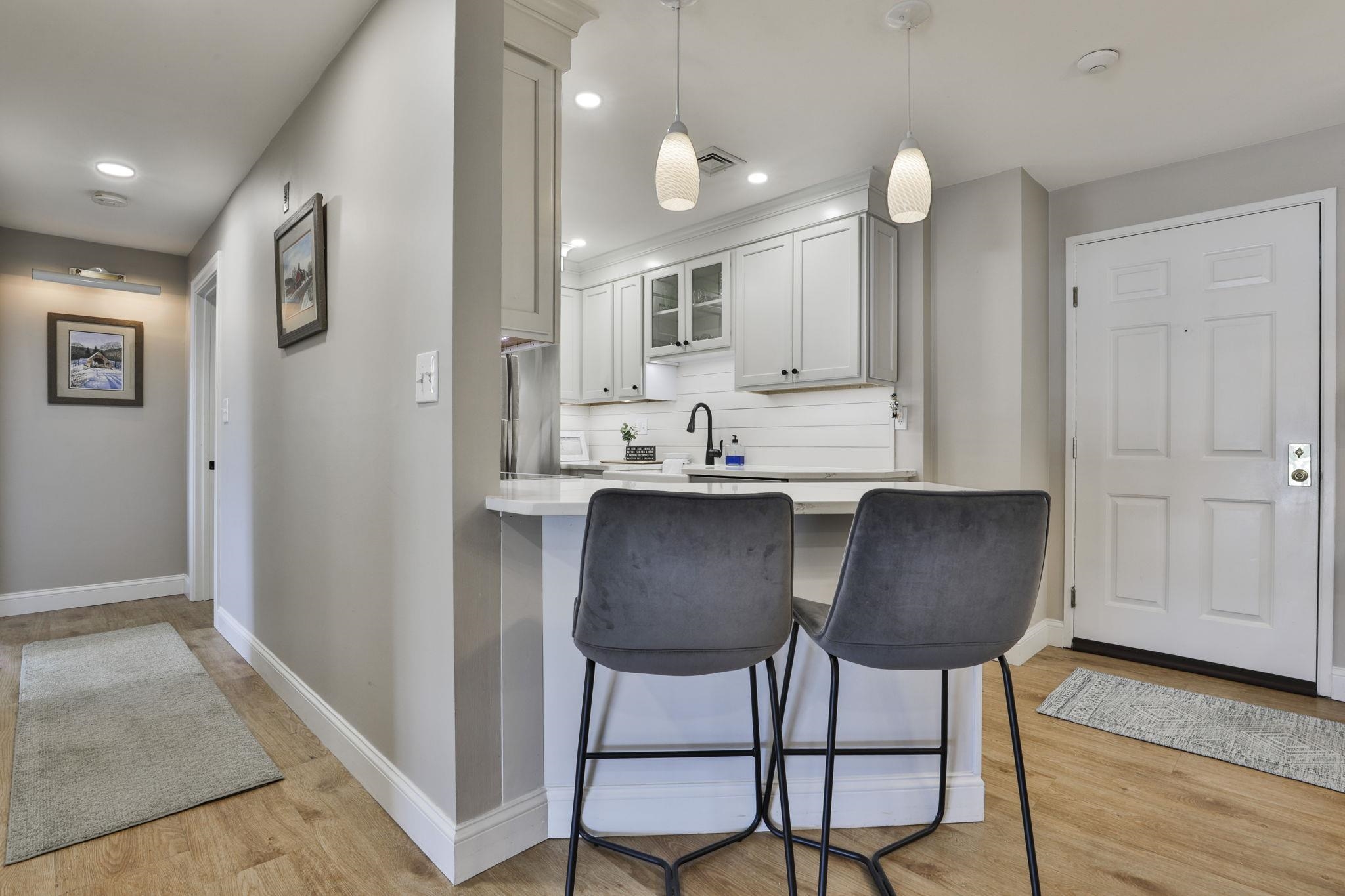 1133 Blackstone Dr, Nashua, NH 03063