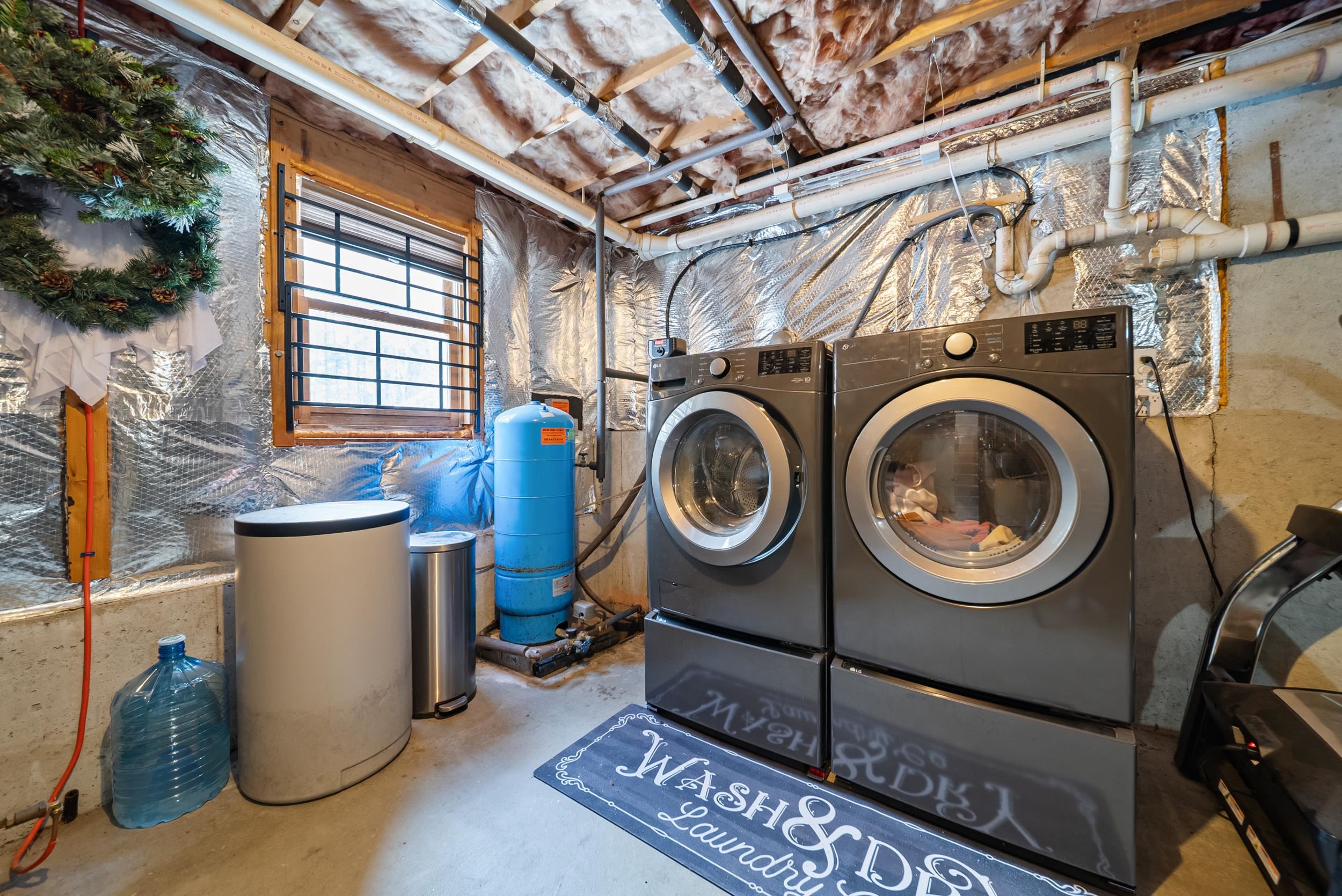 52 Windham Depot Rd, Derry, NH 03038