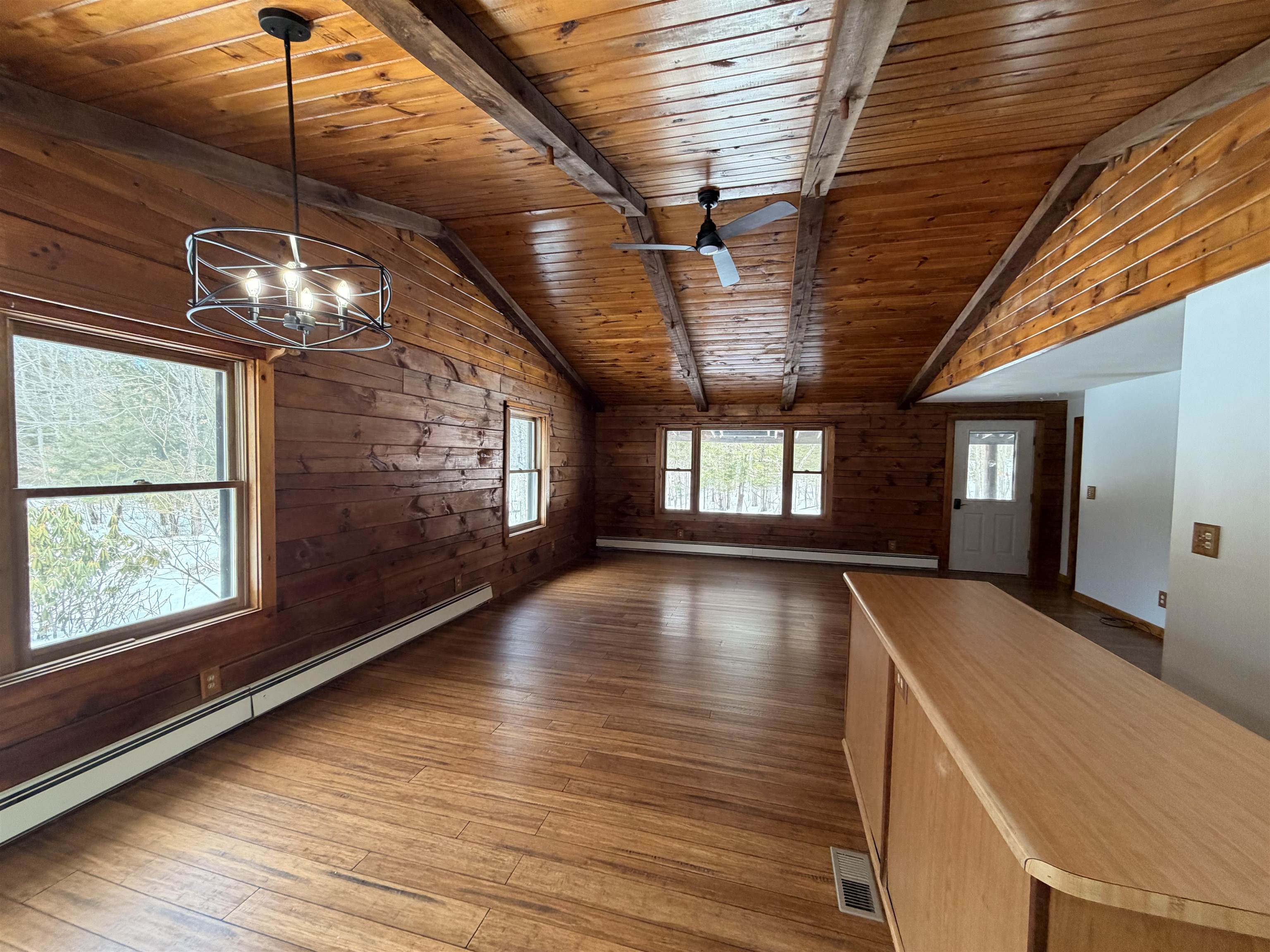 982 Ten Rod Rd, Farmington, NH 03835