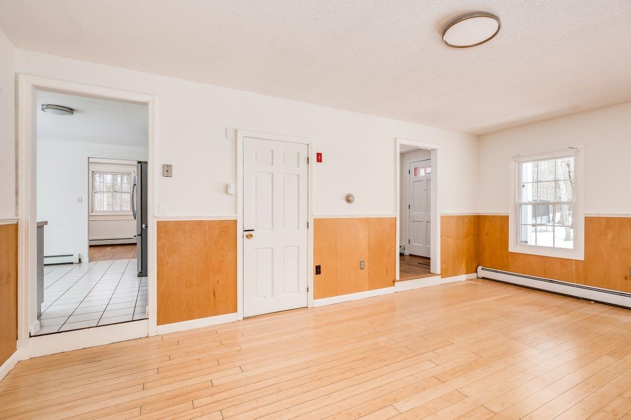 4 Ffrost Dr, Durham, NH 03824