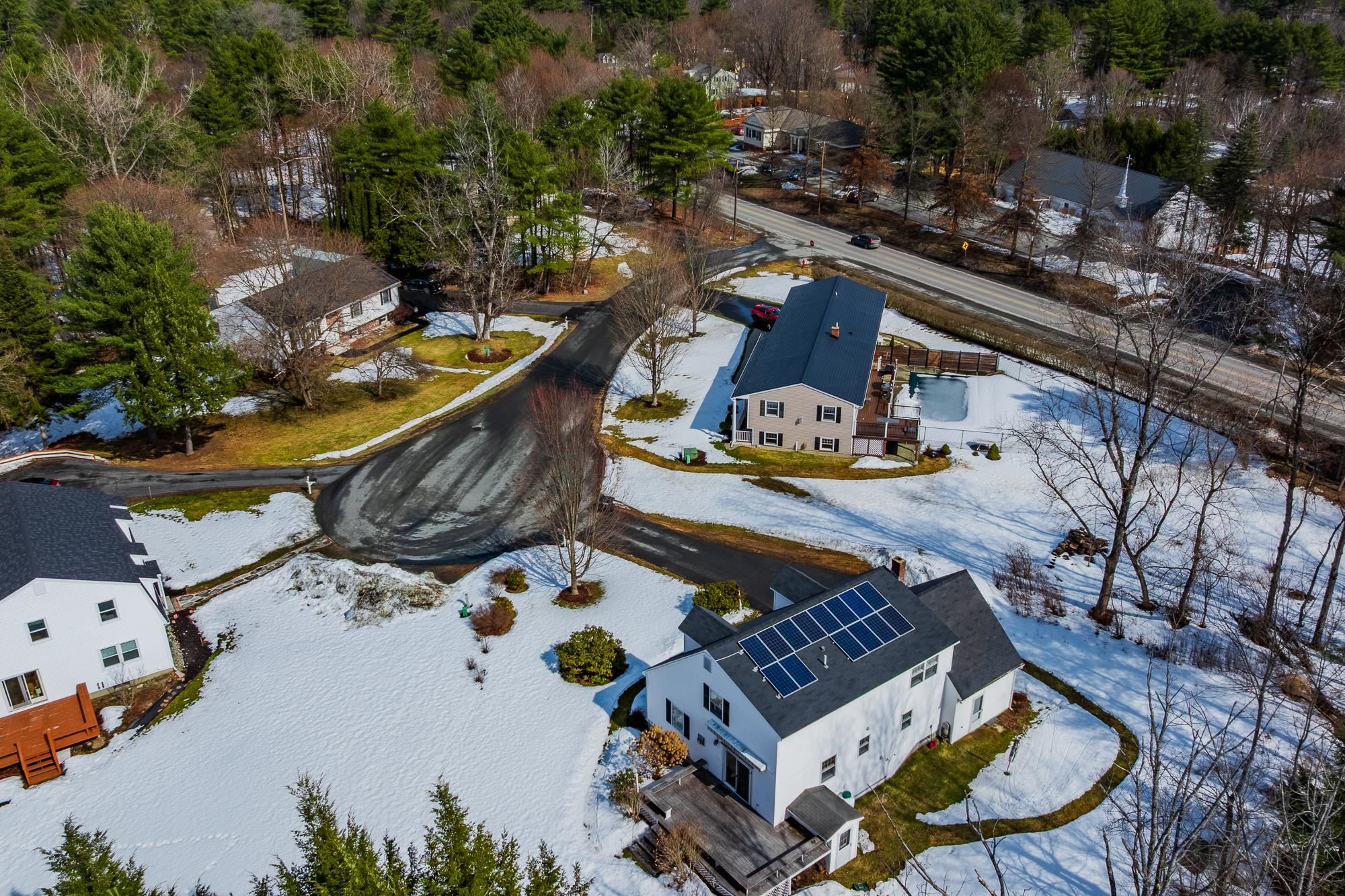 6 Wyeth Farm Cir, Lebanon, NH 03784