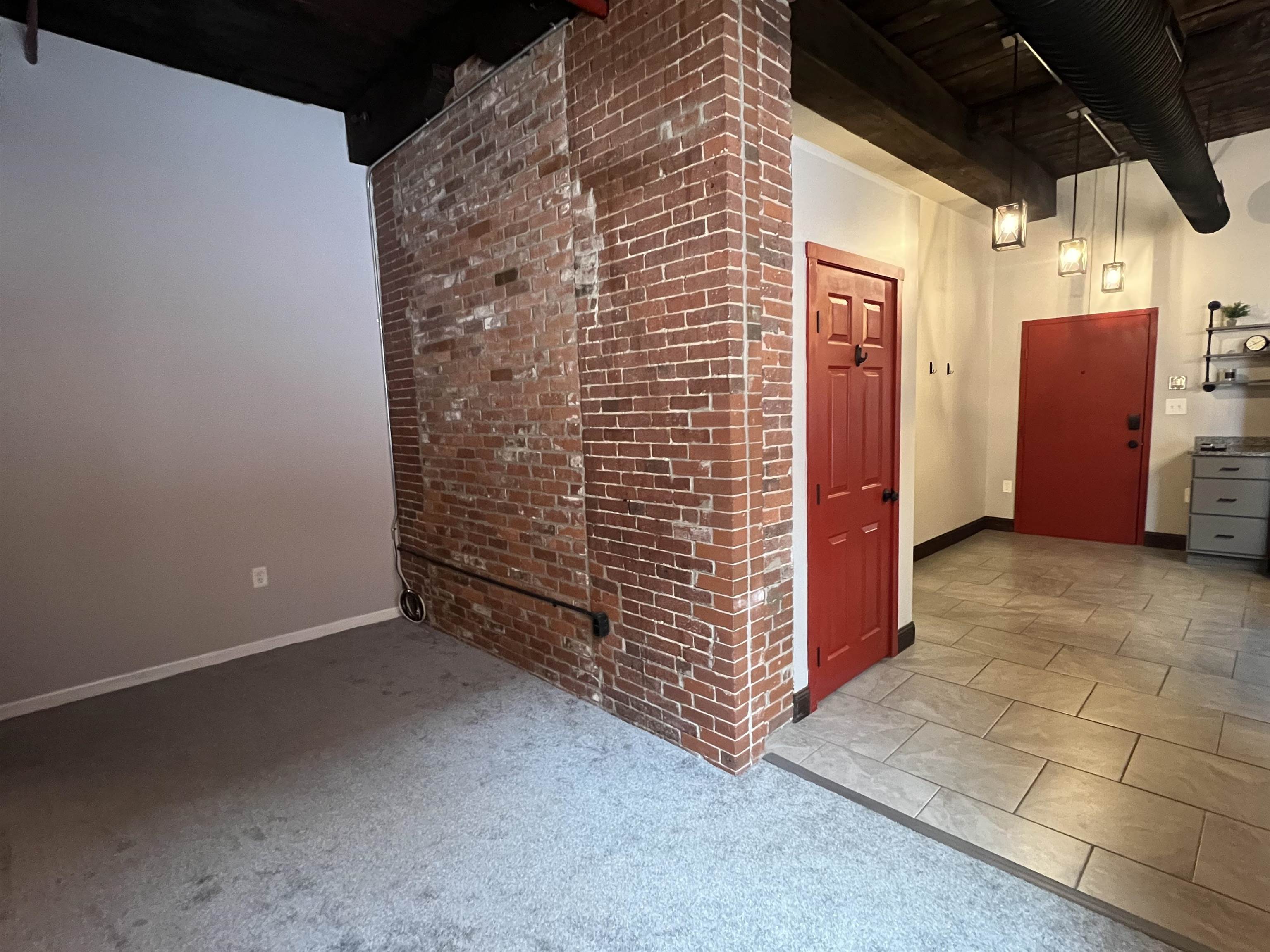 470 Silver St, Manchester, NH 03103