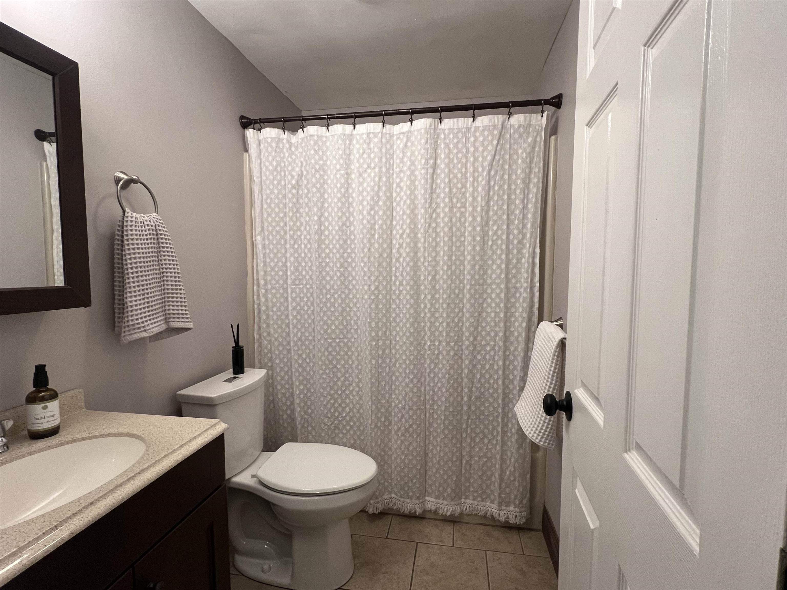 470 Silver St #113, Manchester, NH 03103