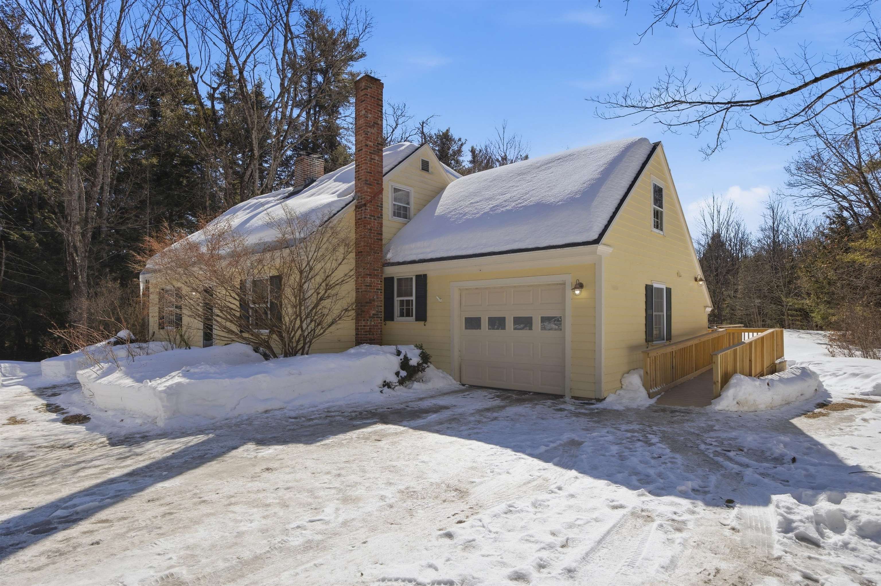 127 Prospect Hill Rd, Sunapee, NH 03782