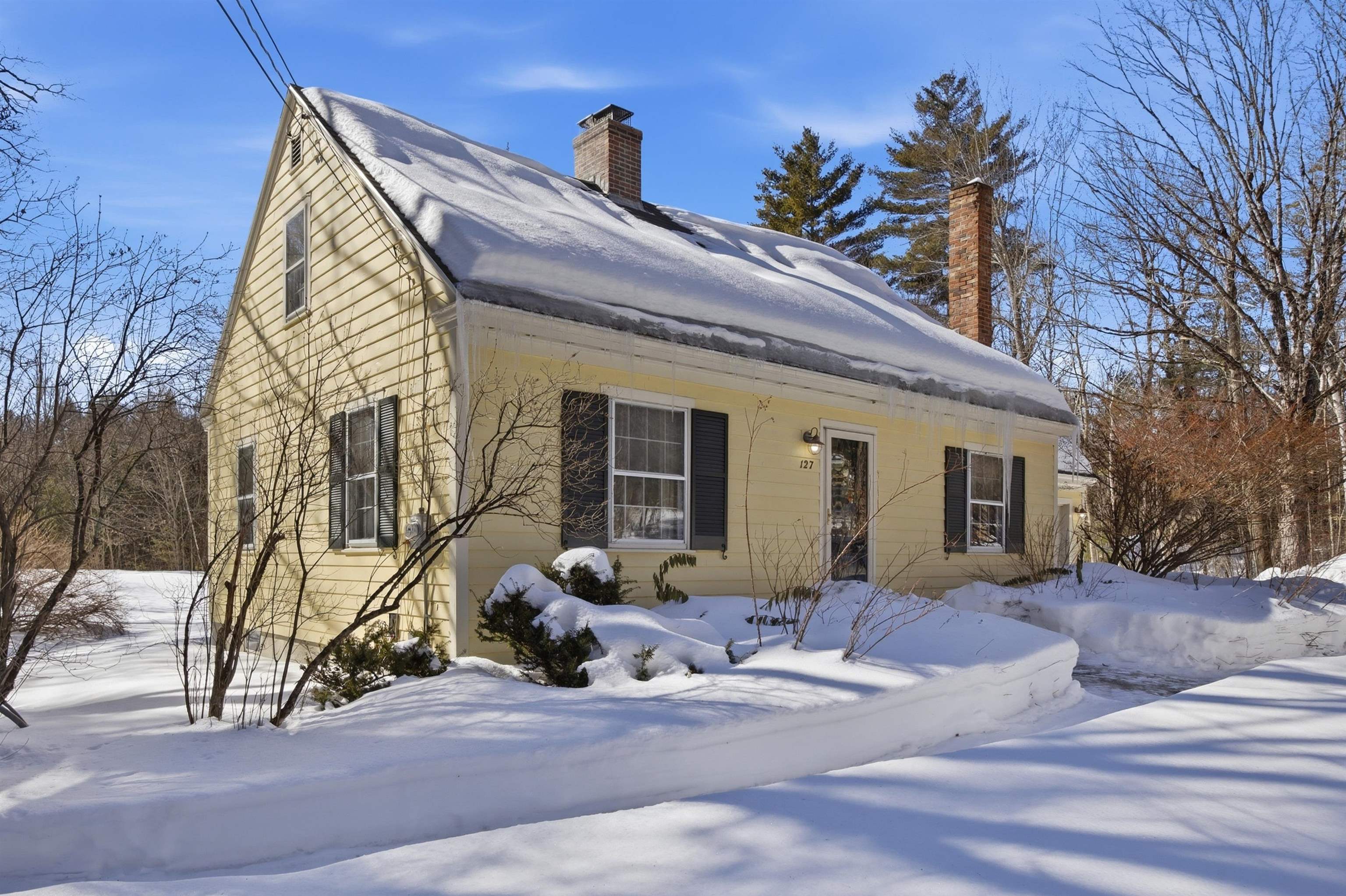 127 Prospect Hill Rd, Sunapee, NH 03782