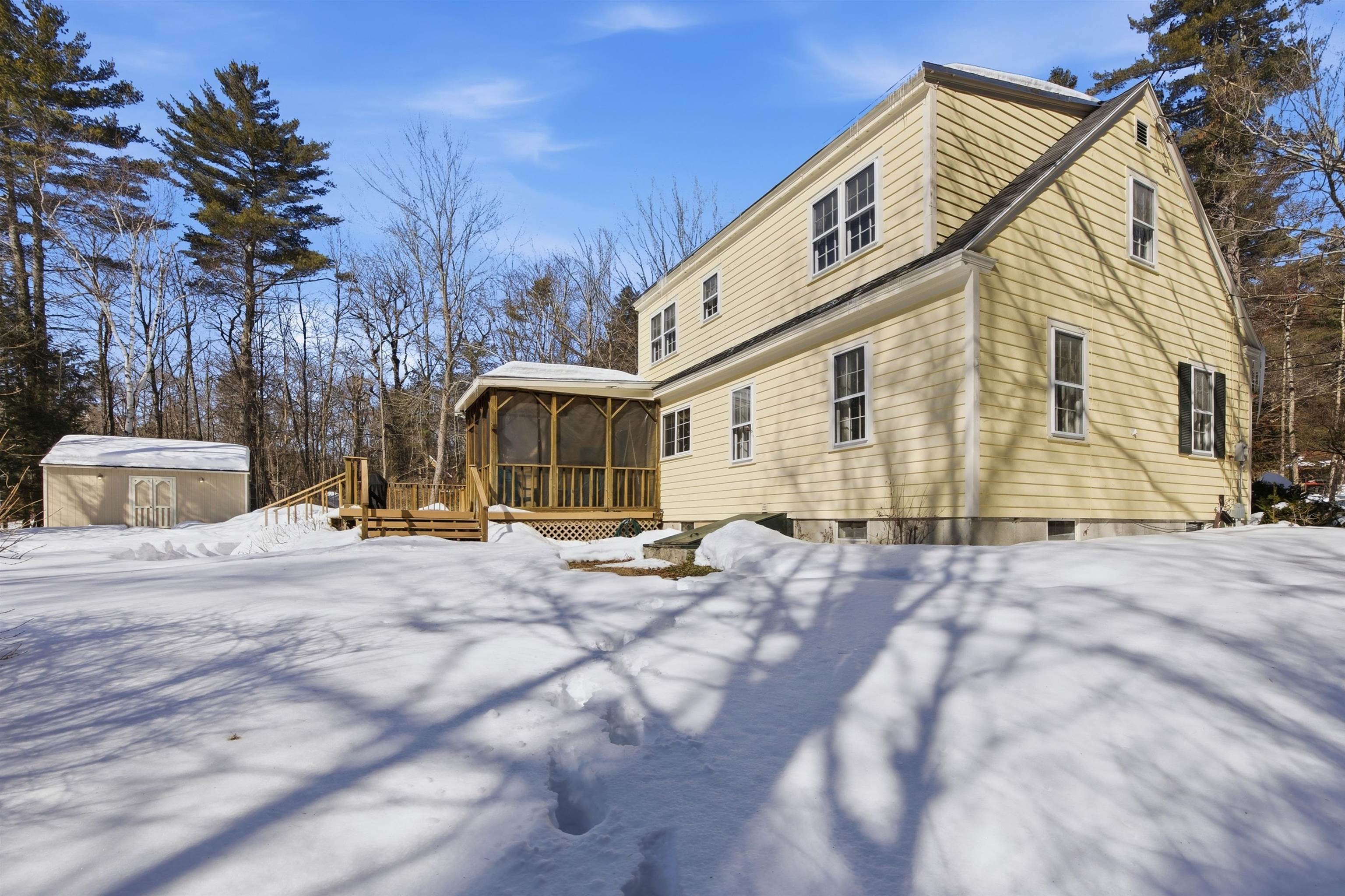 127 Prospect Hill Rd, Sunapee, NH 03782