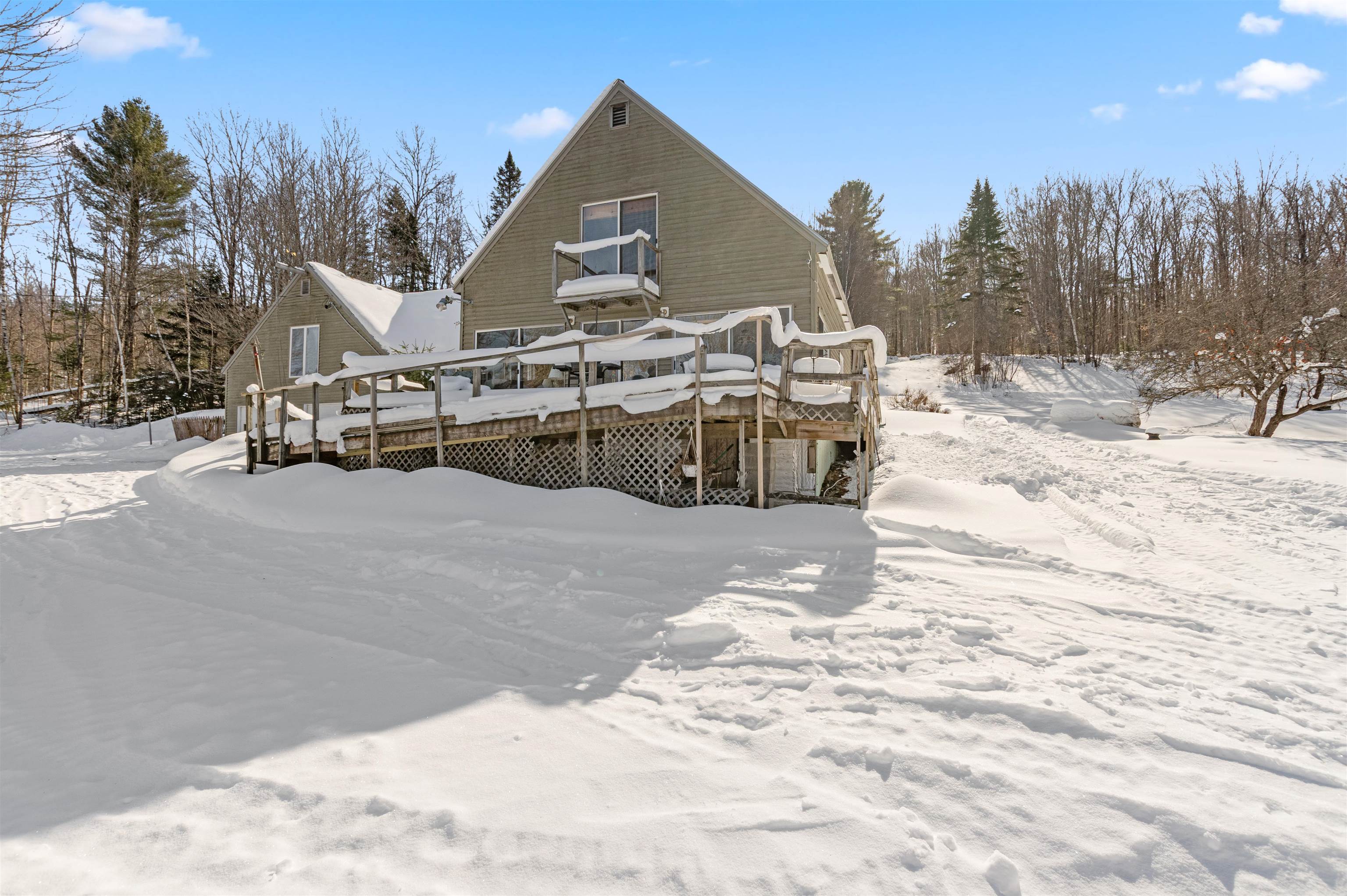 636 Meridan Hill Rd, Columbia, NH 03576