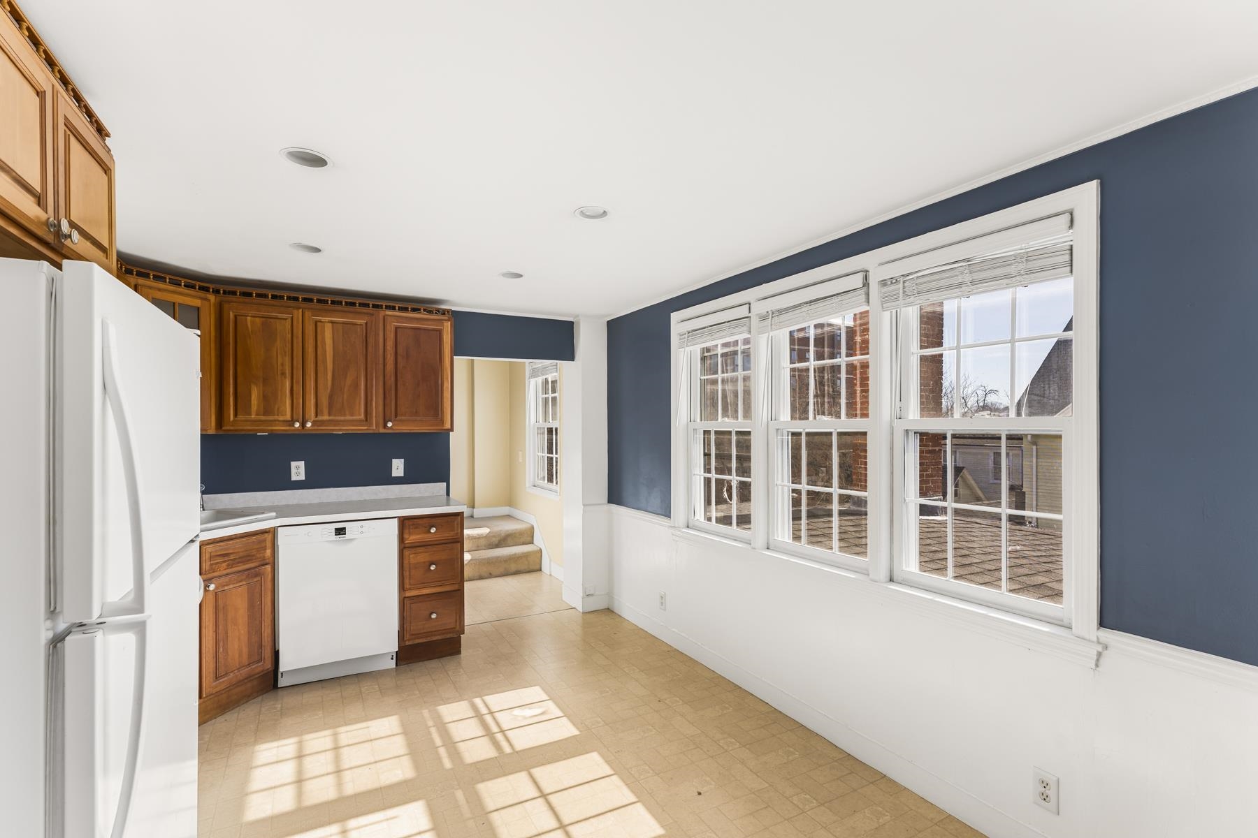110 Court St #4, Portsmouth, NH 03801
