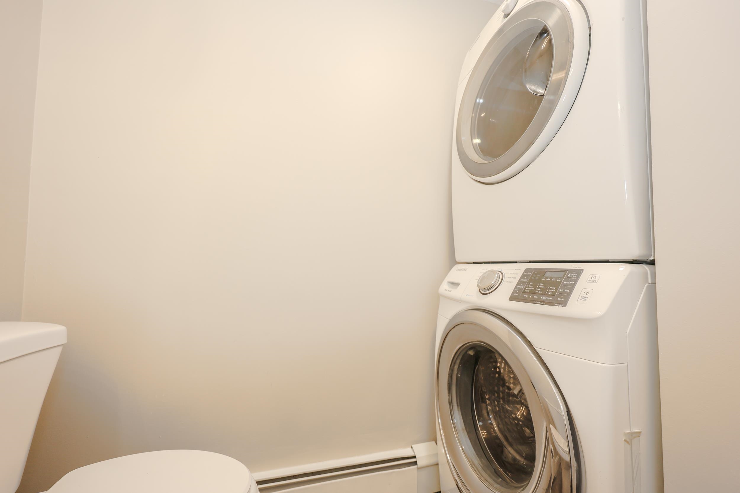 169 Fieldstone Dr, Londonderry, NH 03053