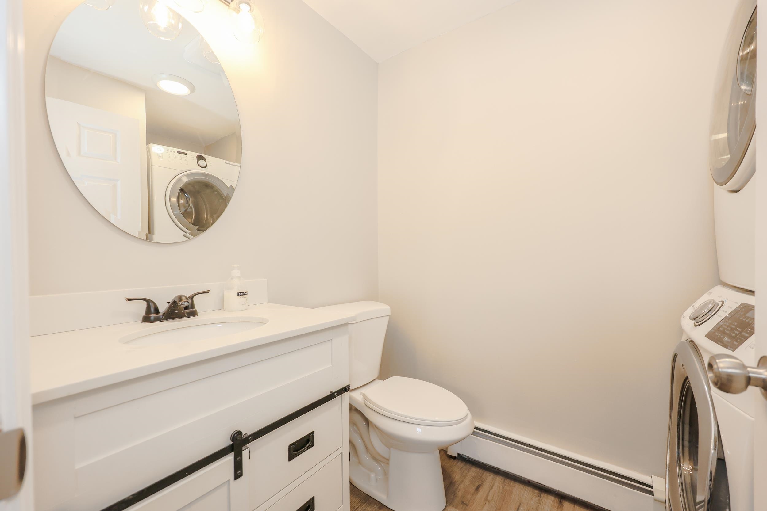 169 Fieldstone Dr, Londonderry, NH 03053