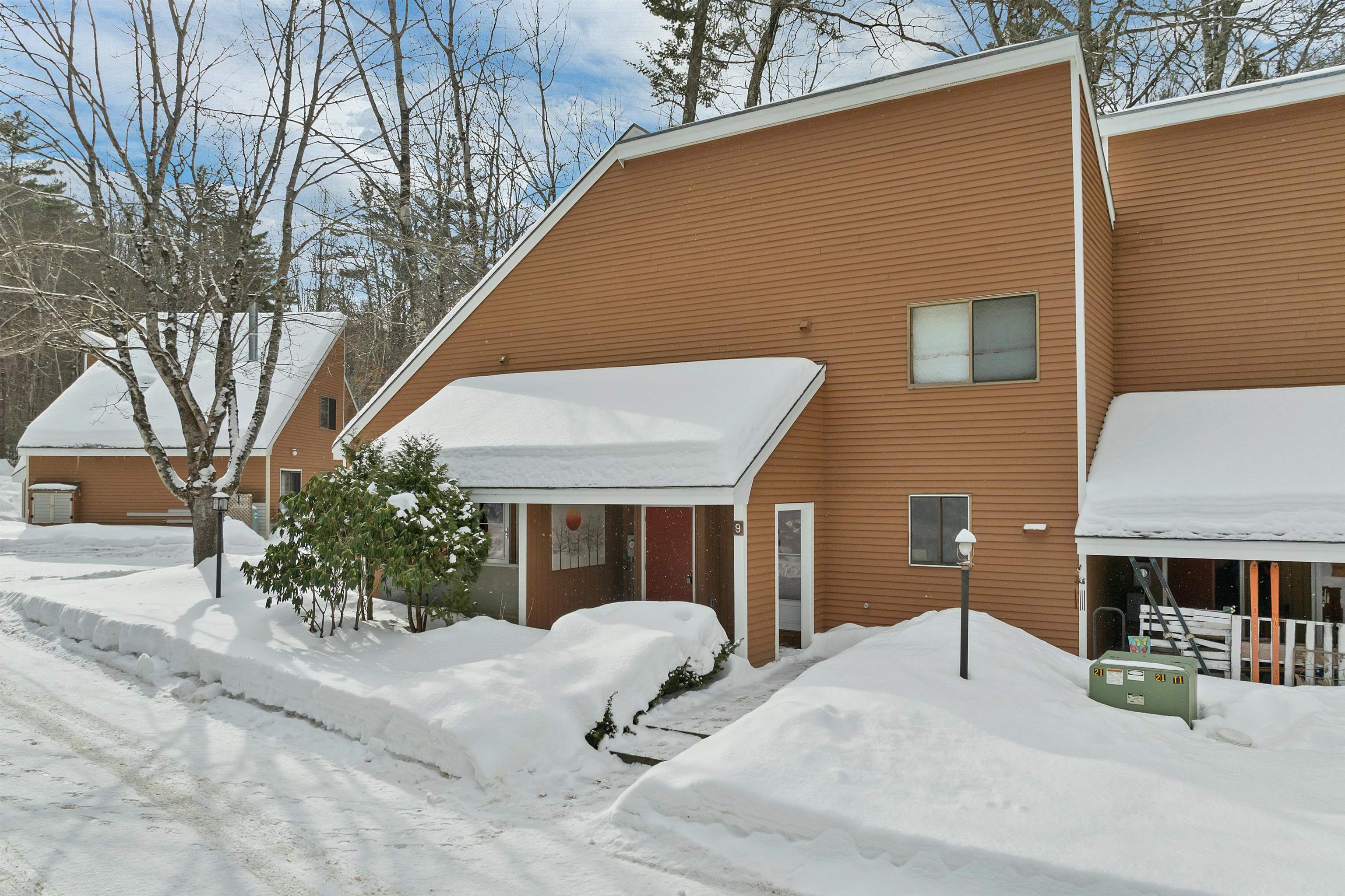 12 Streamside Rd, Campton, NH 03223