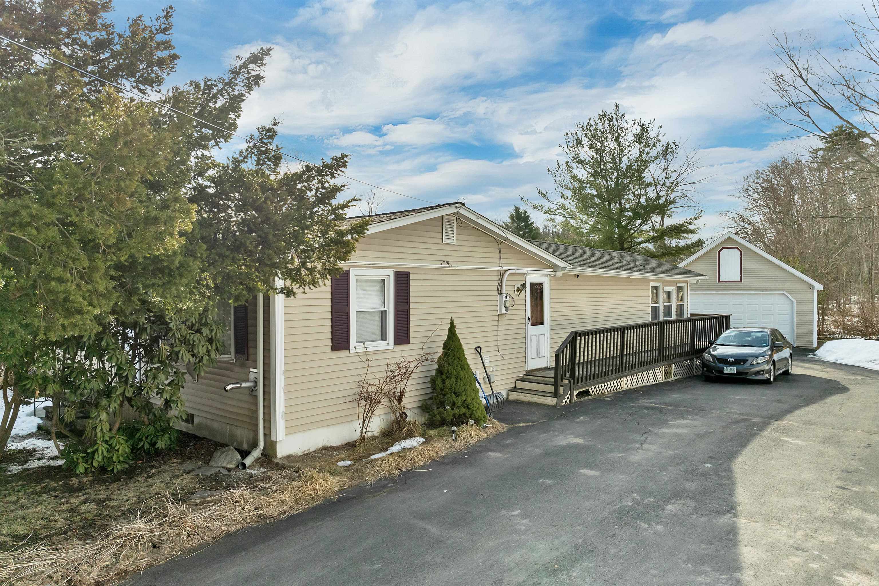 7 Therese Rd, Salem, NH 03079-2076