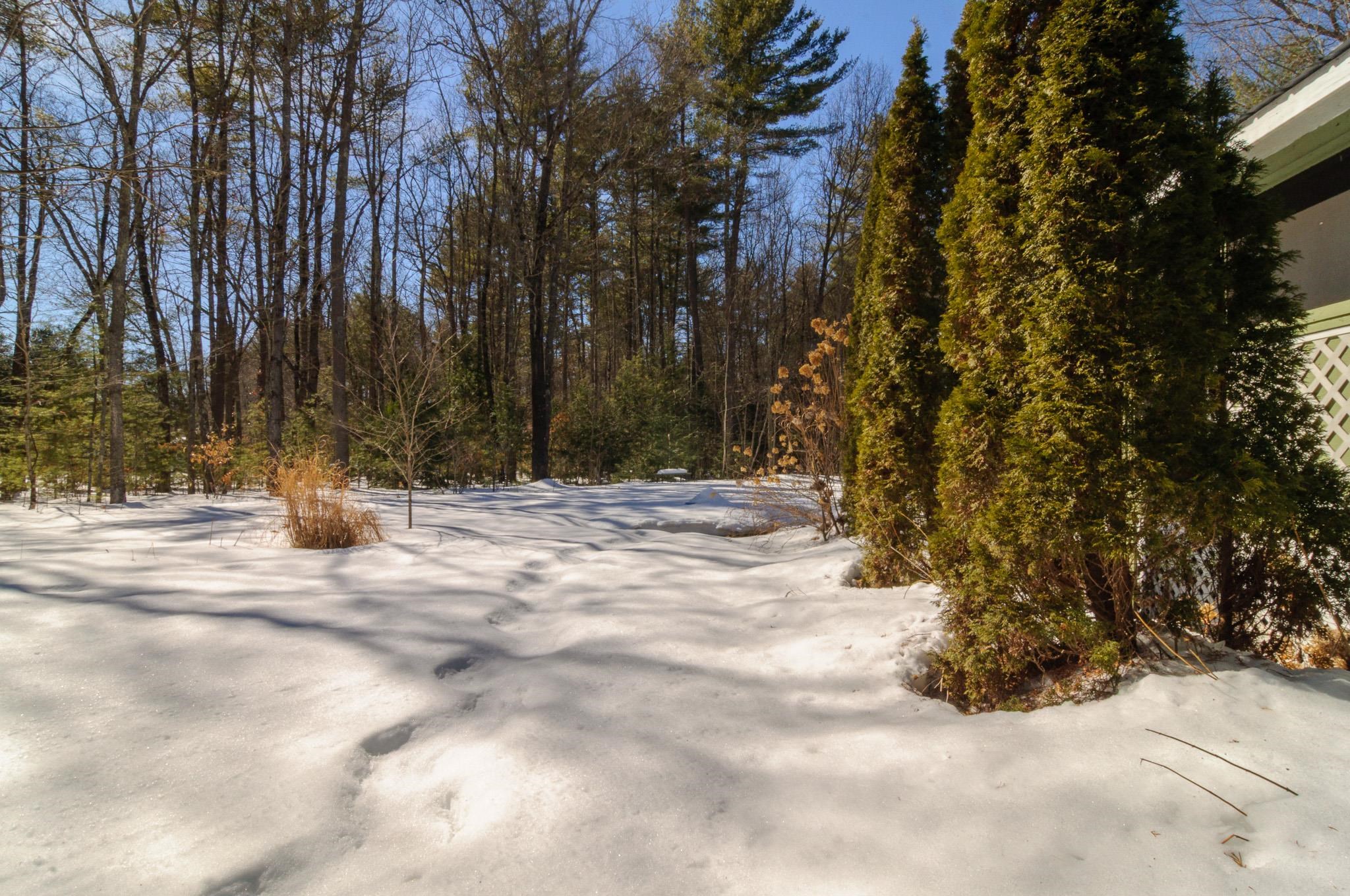 16 Brown Dr, Hinsdale, NH 03451