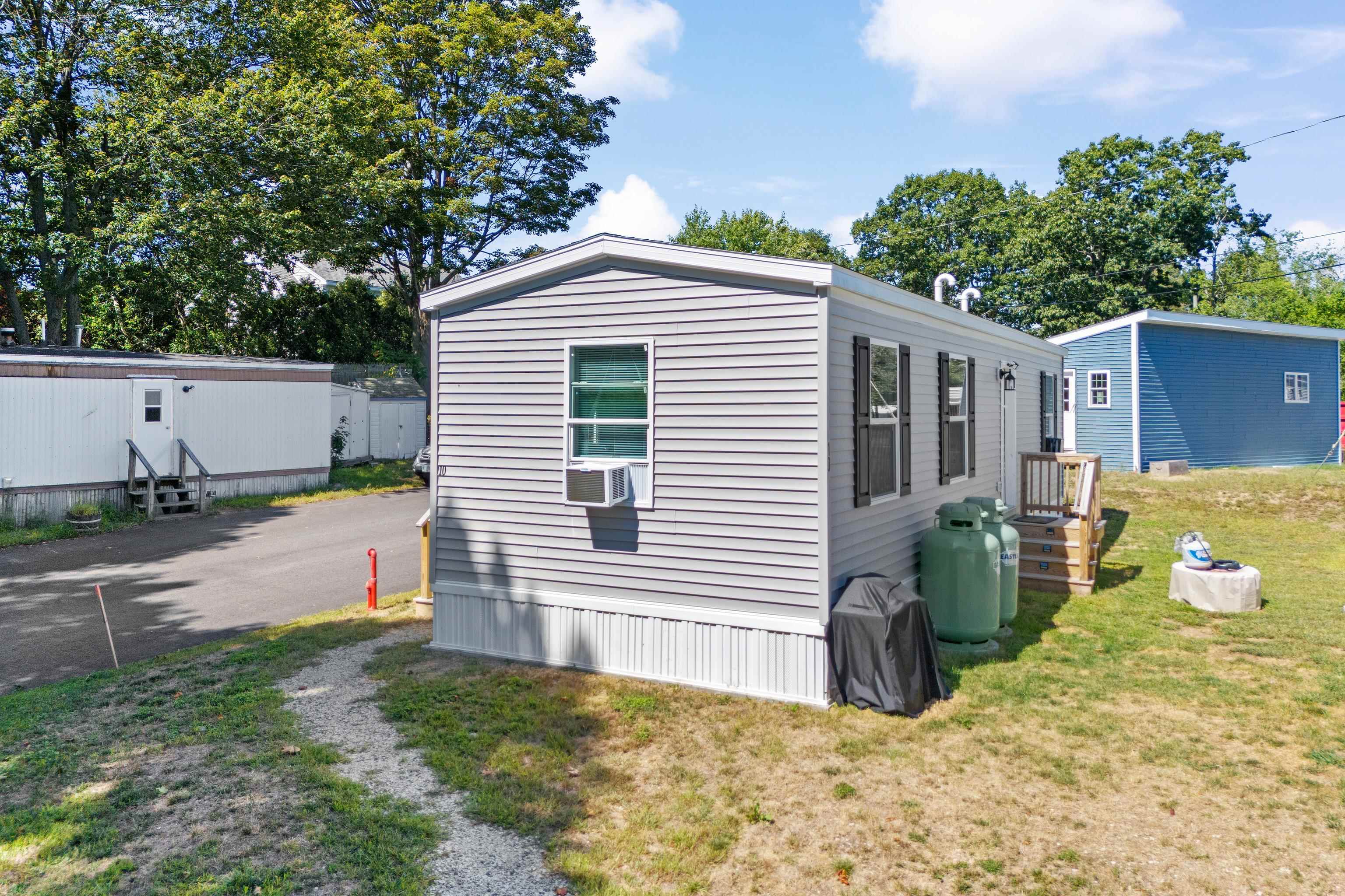 1338 Woodbury Ave, Portsmouth, NH 03801