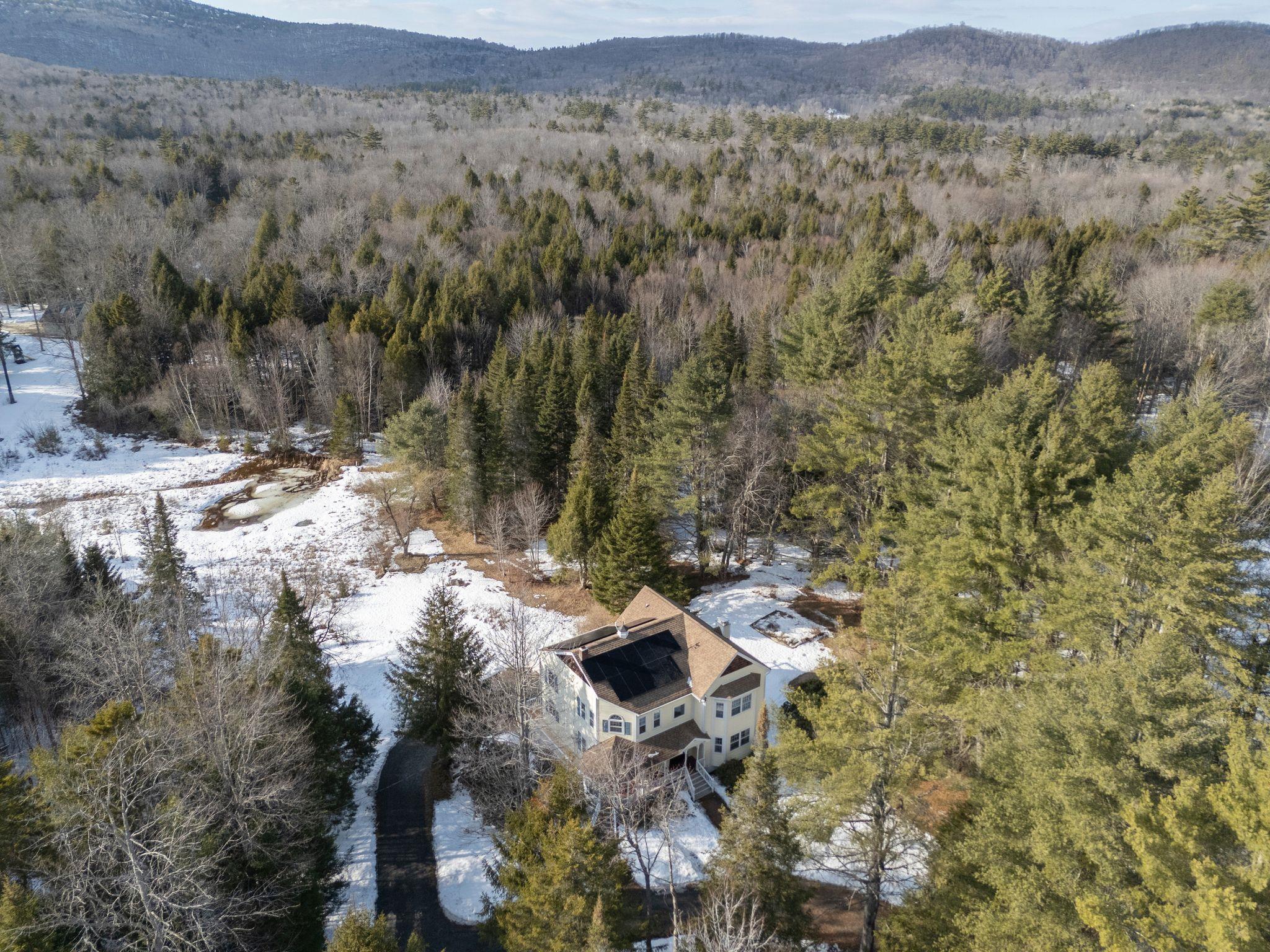 34 Meadowbrook Rd, Grantham, NH 03753