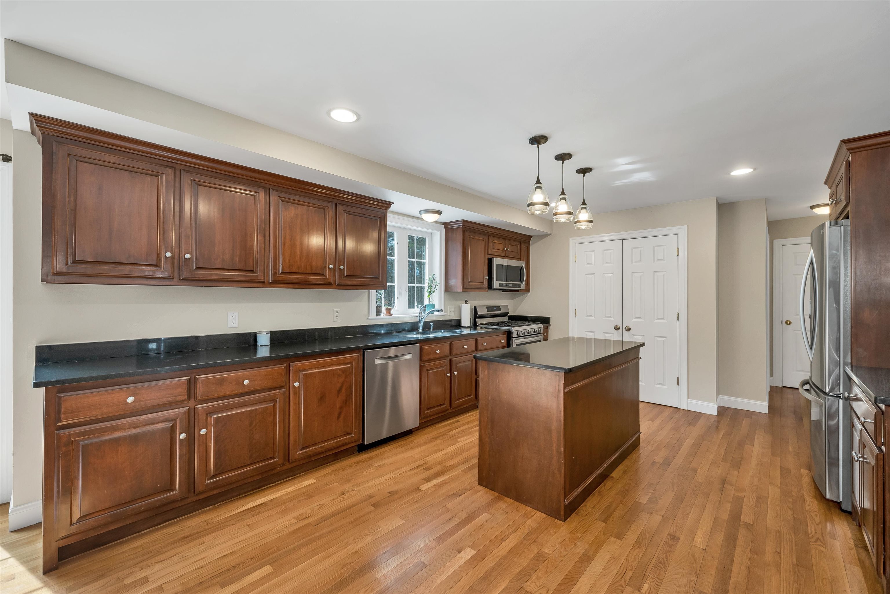 147 Boulder Dr, Barrington, NH 03825