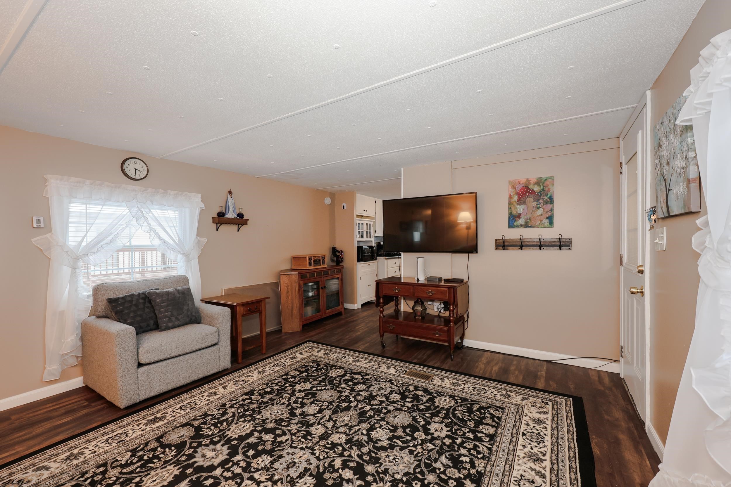 153 Leavitt Rd, Pittsfield, NH 03263