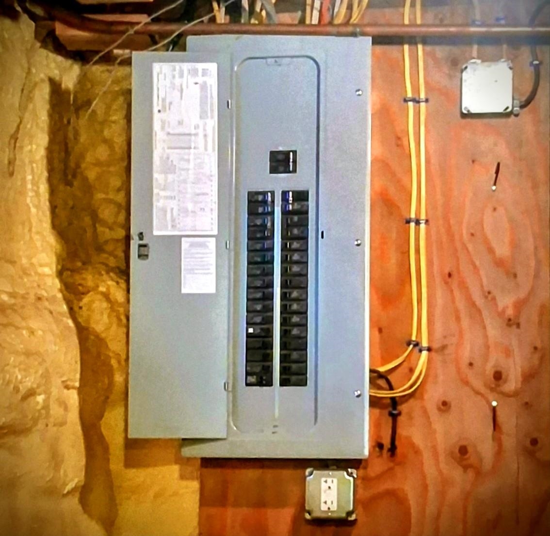 30 Cross St, Littleton, NH 03561