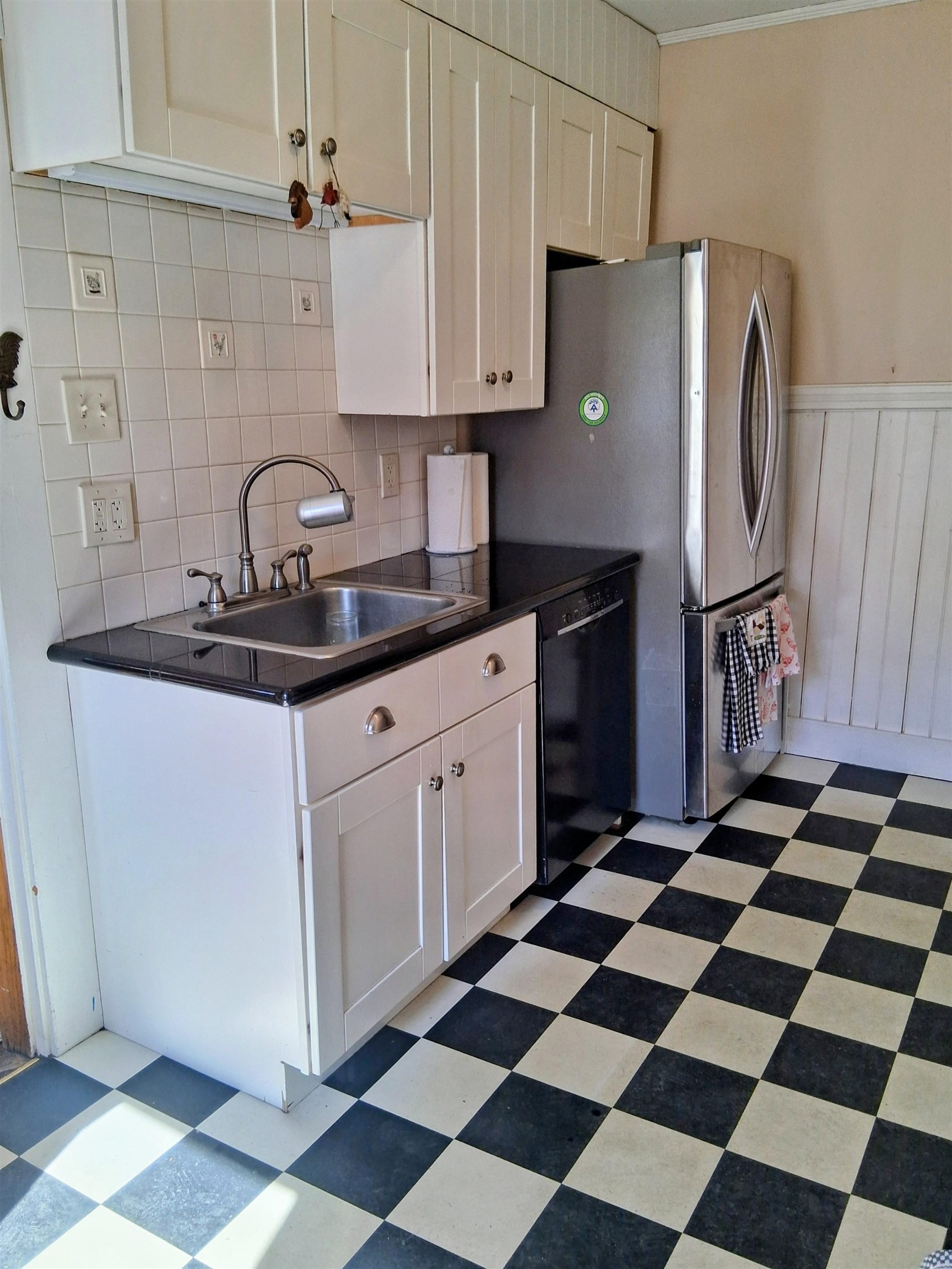 30 Cross St, Littleton, NH 03561