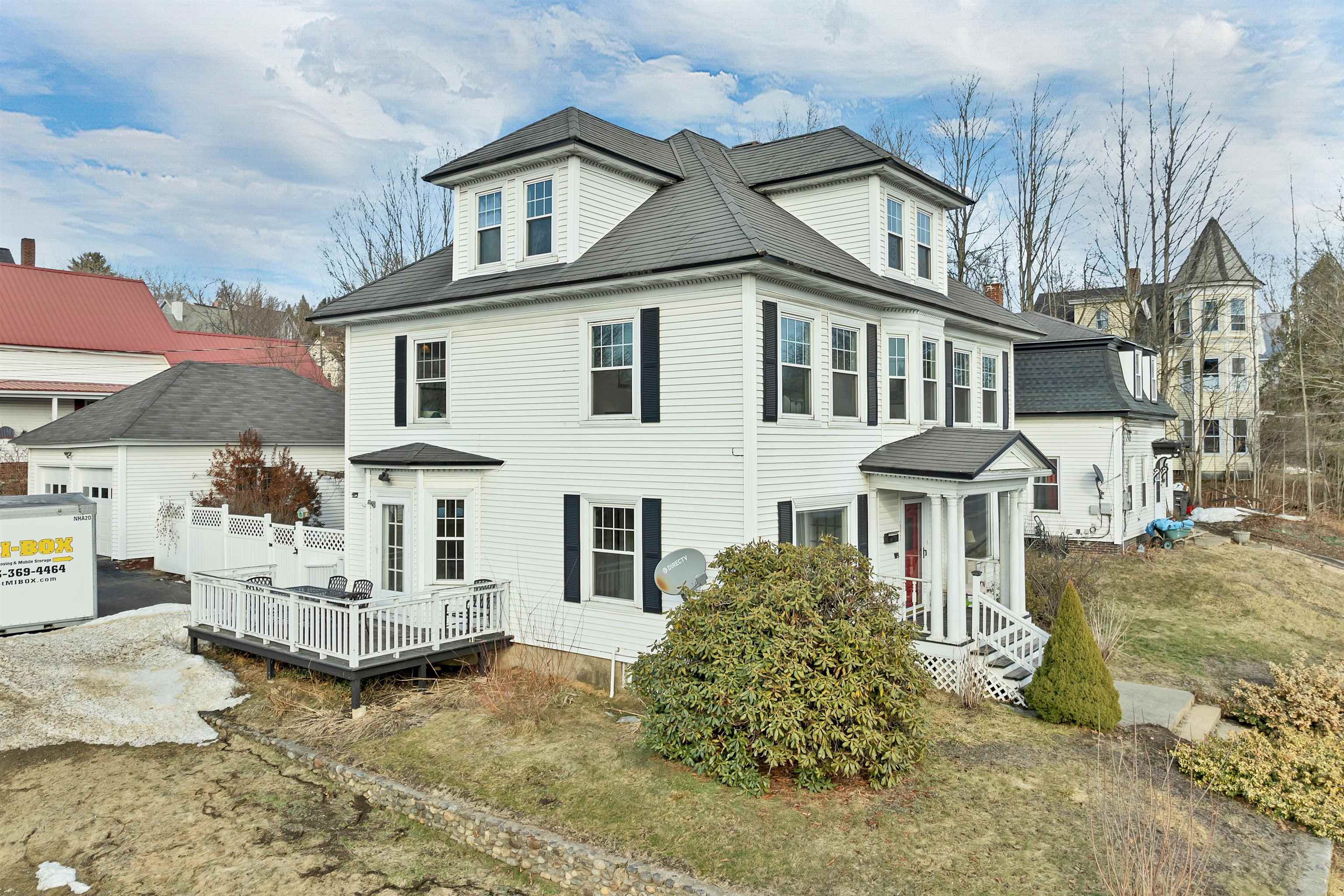 632 Central St, Franklin, NH 03235