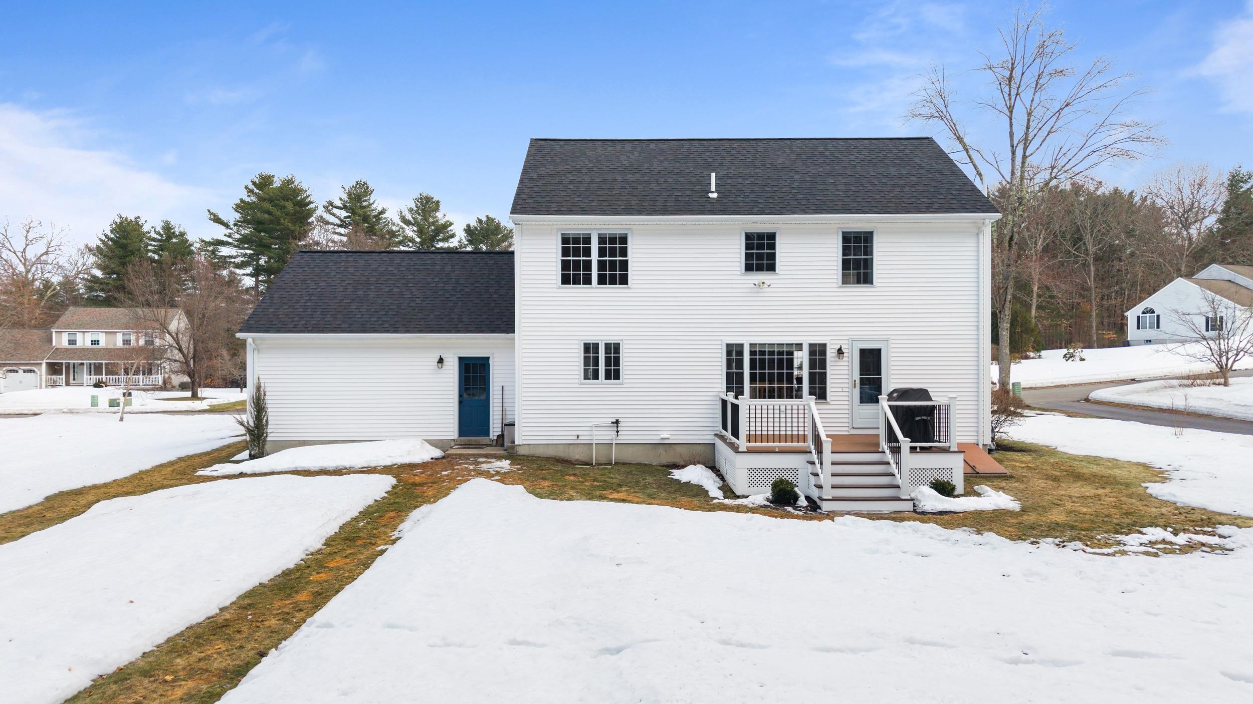 19 Partridge Ln, Plaistow, NH 03865